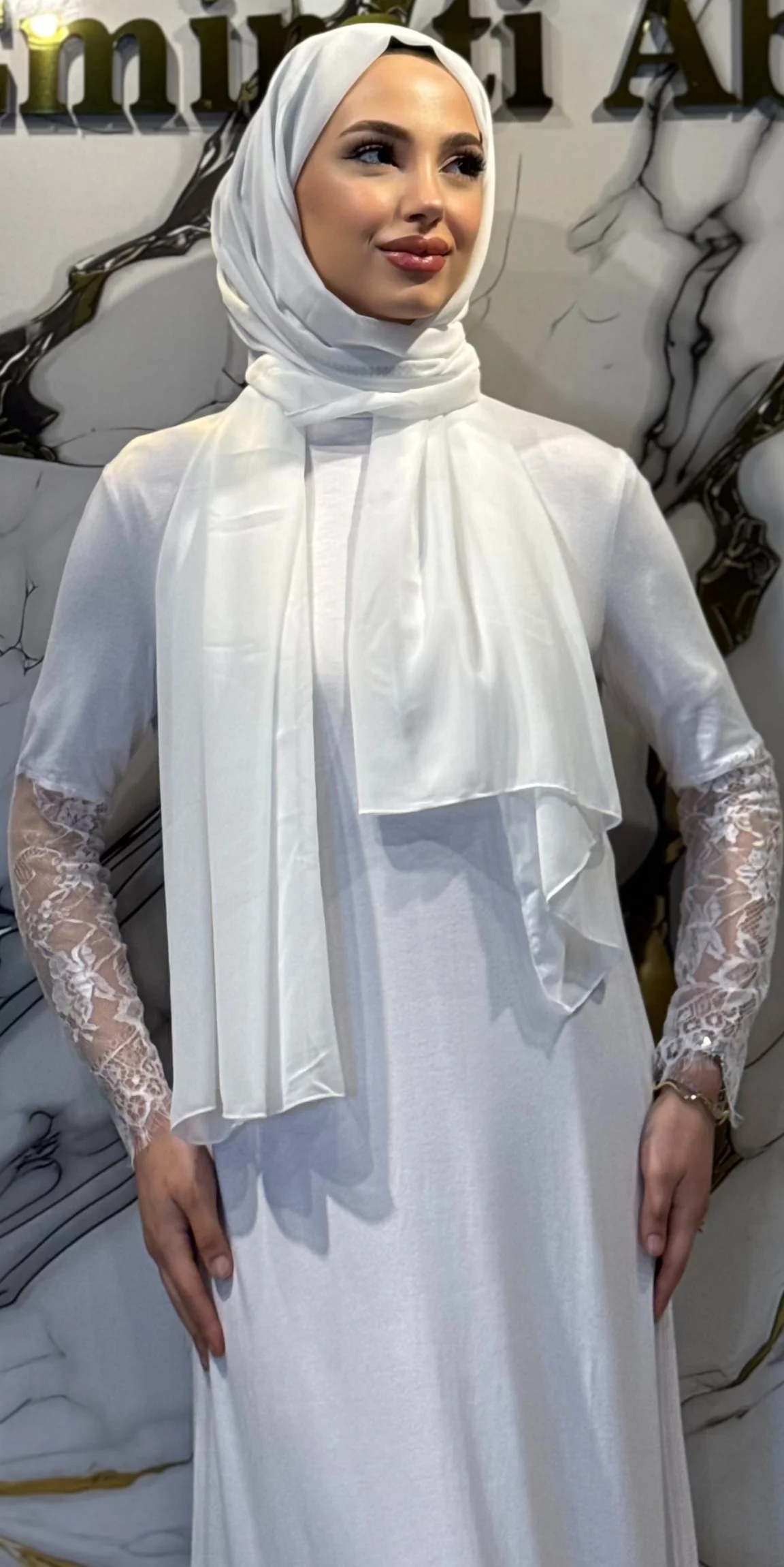 Sleeveless Lace Undershirt RK0030 BLACK - Elegant and Stylish Model