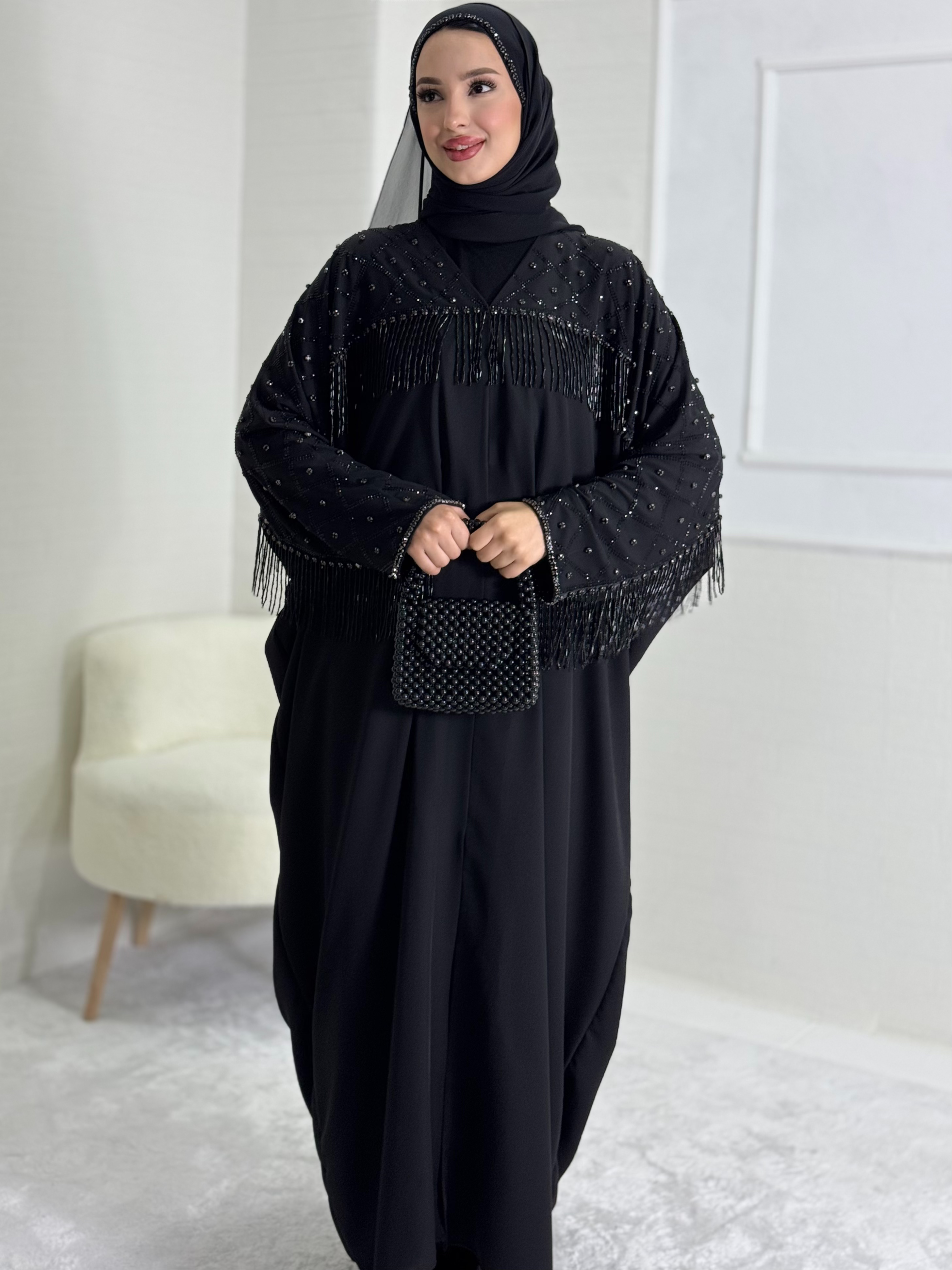 Siyah Taş İşlemeli Yarasa Kol Abaya