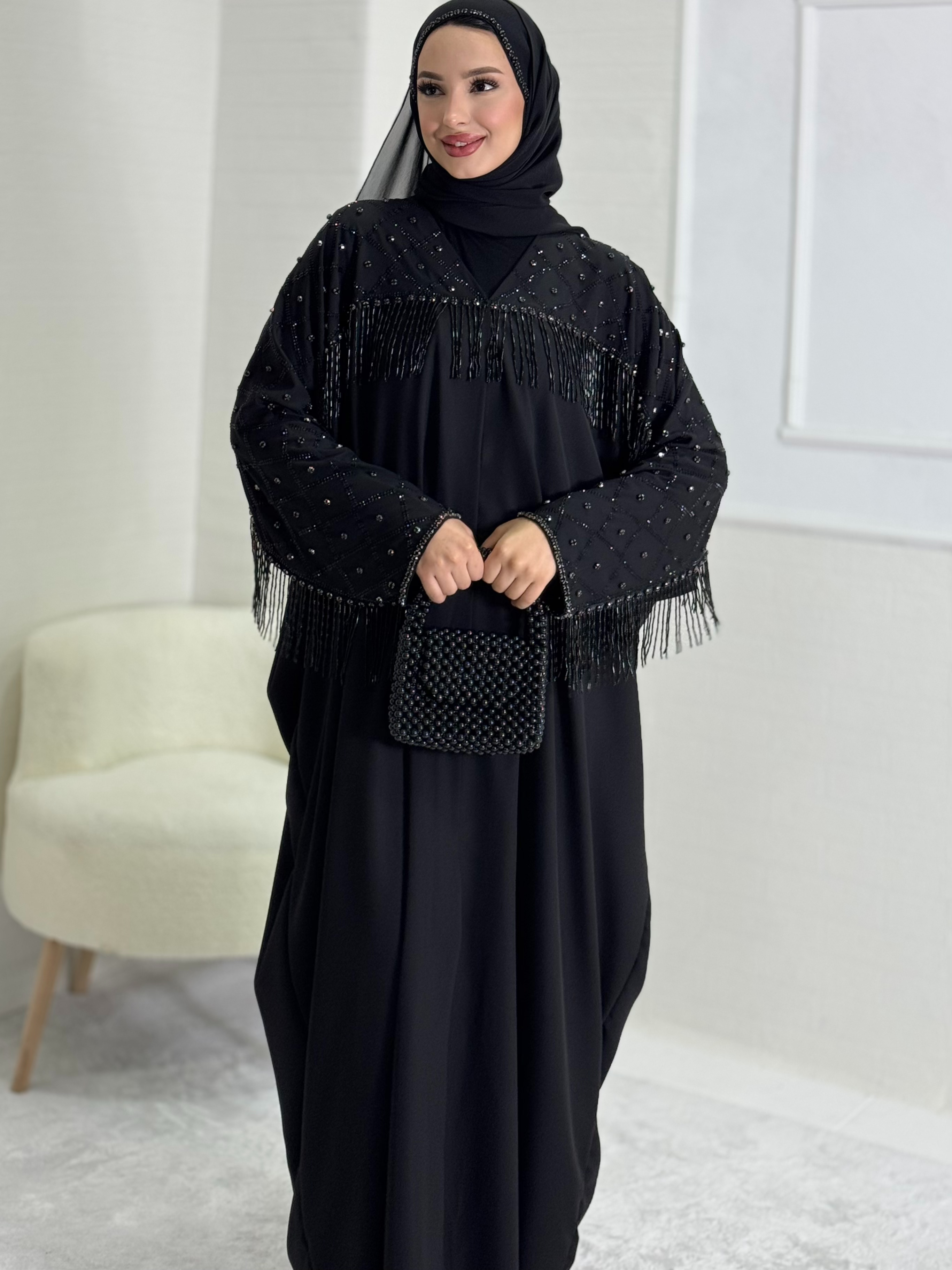 Siyah Taş İşlemeli Yarasa Kol Abaya