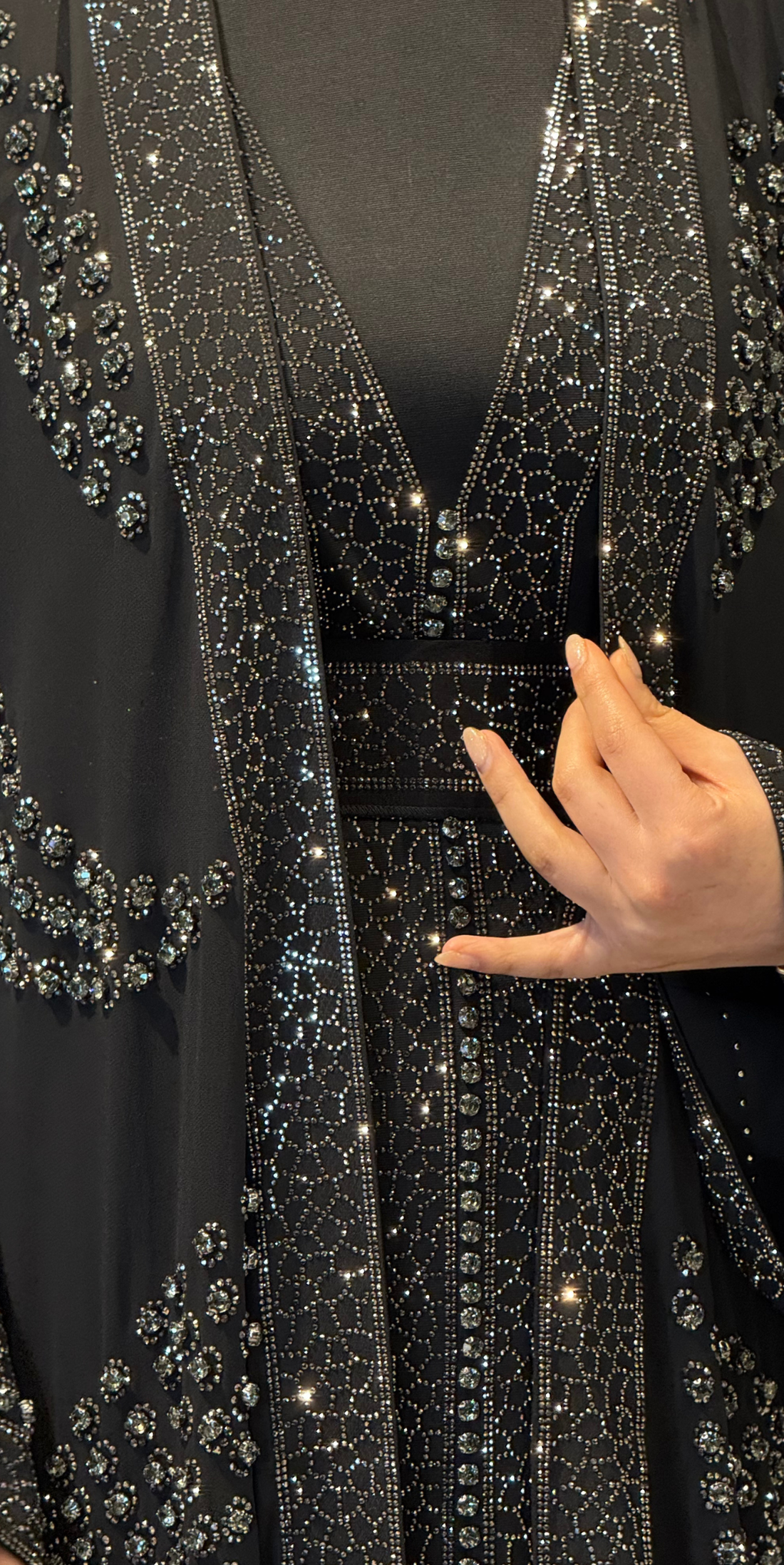 Lüks Kristal Taşlı Önü Açık Yöresel Abaya - Şal, Kemer ve İçlik Dahil 4 Parça Komple Set