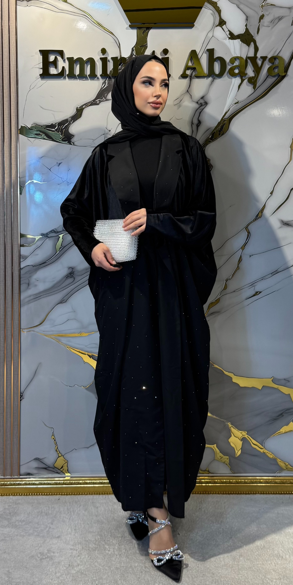 Hematit Taş İşlemeli Dubai Dokulu Kadife Abaya