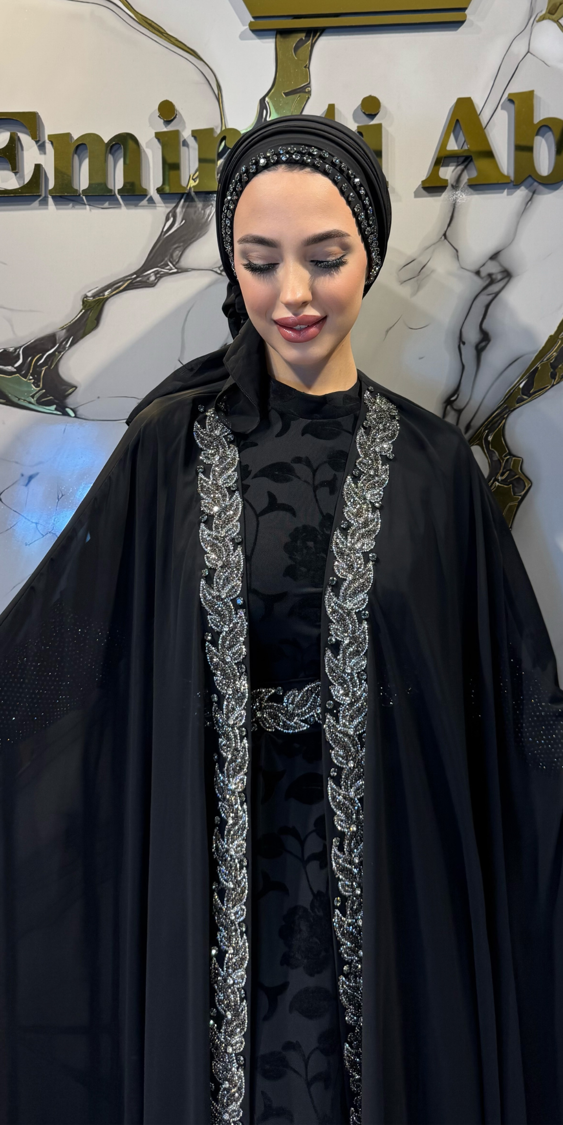 Dubai Stil Hematit Taşlı Siyah Kore Şifon Abaya LY42 HSB - 4 Parça Lüks Set (Şal, Kemer ve Flok İçlik Dahil)