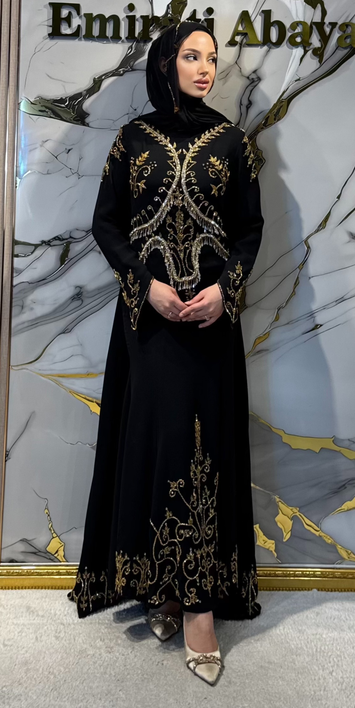El İşlemeli Altın Taşlı Siyah Abaya – Şallı Takım | EF0023 GSB