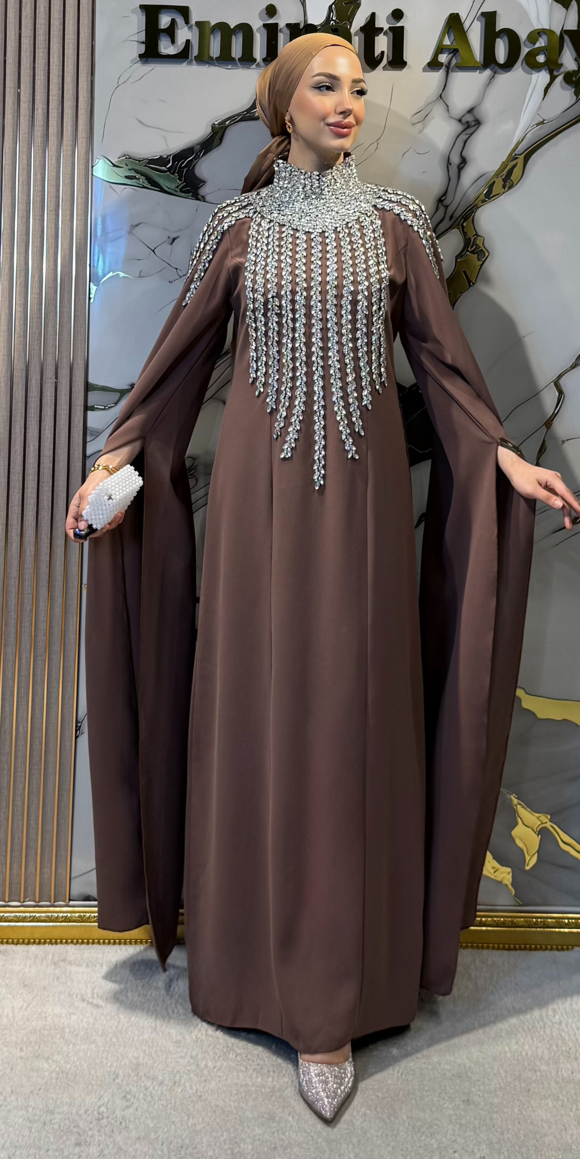 Vizon KREP Kumaş Beyaz El İşçiliği Taşlı Kolları Pelerin Abaya EF0019 WSDV