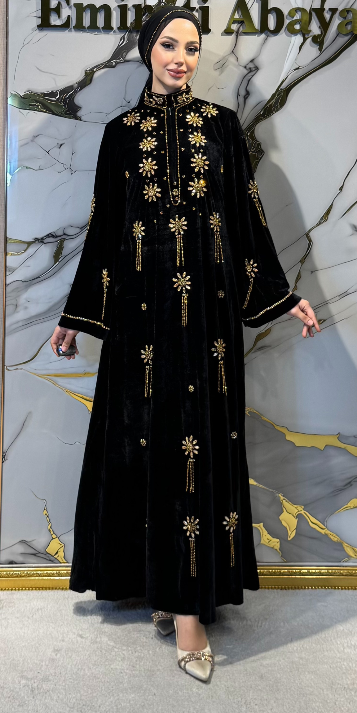 El Yapımı Gold Çiçek Taşlı Lüks Siyah Kadife Abaya Şal Dahil | EF0028 GSVB