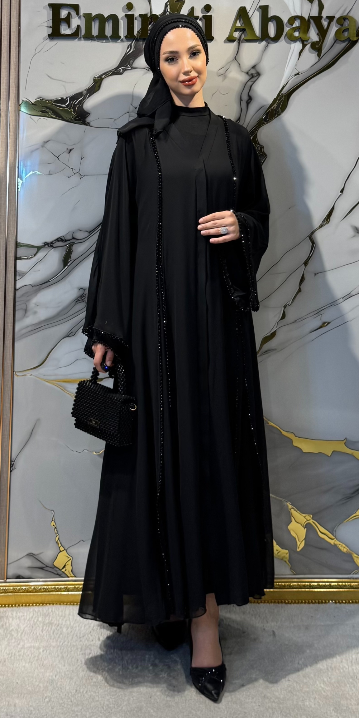 Önü Yırtmaçlı Siyah Boncuklu Siyah Abaya TM06 HM BLACK