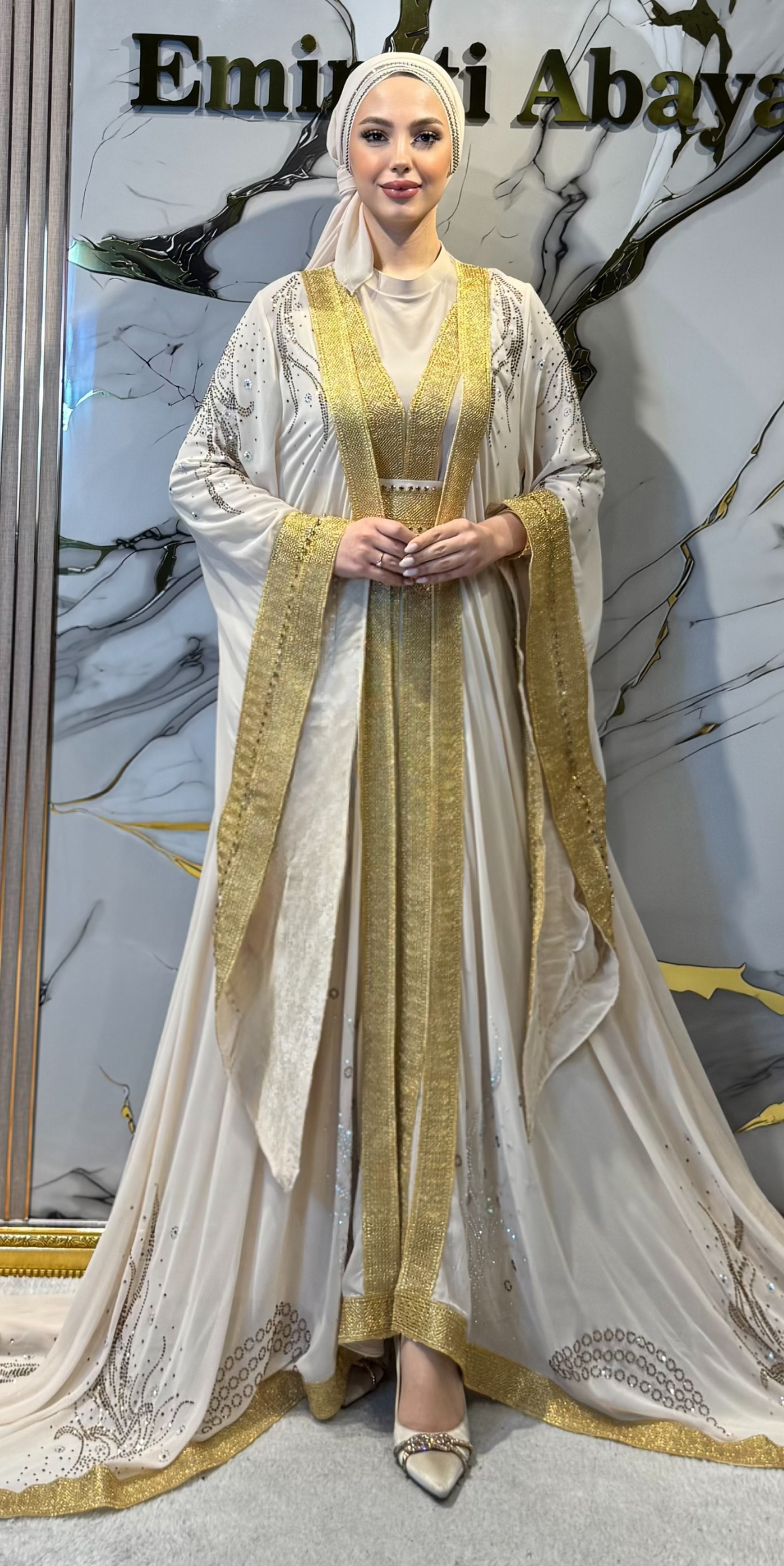 Altın Detaylı Lüks Krem Yöresel Takım 4 Parça Set