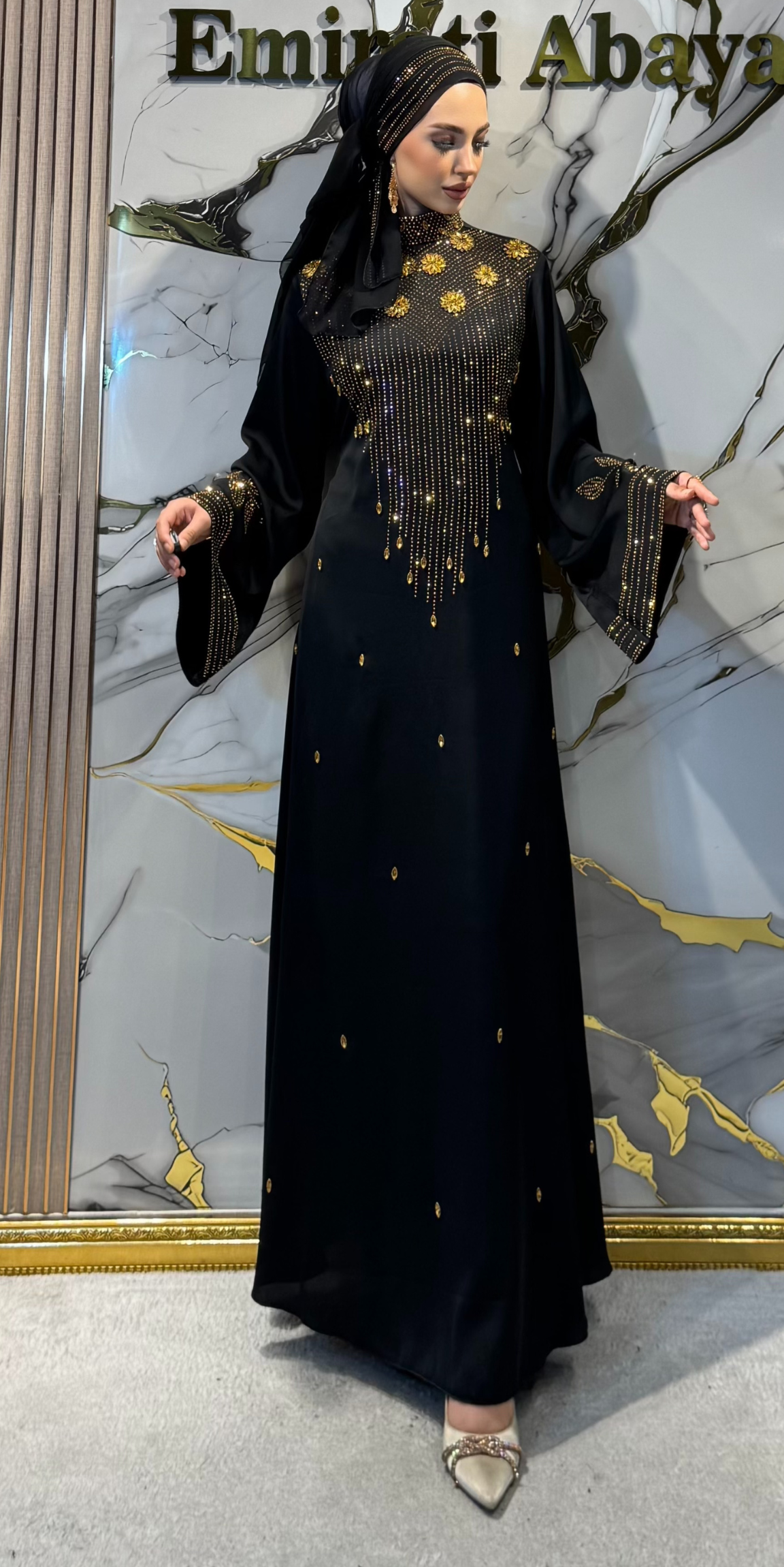 El İşlemeli Altın Çiçekli Sarkıt Taşlı Siyah Dubai Abaya – Şallı Takım | EF0042 GSB