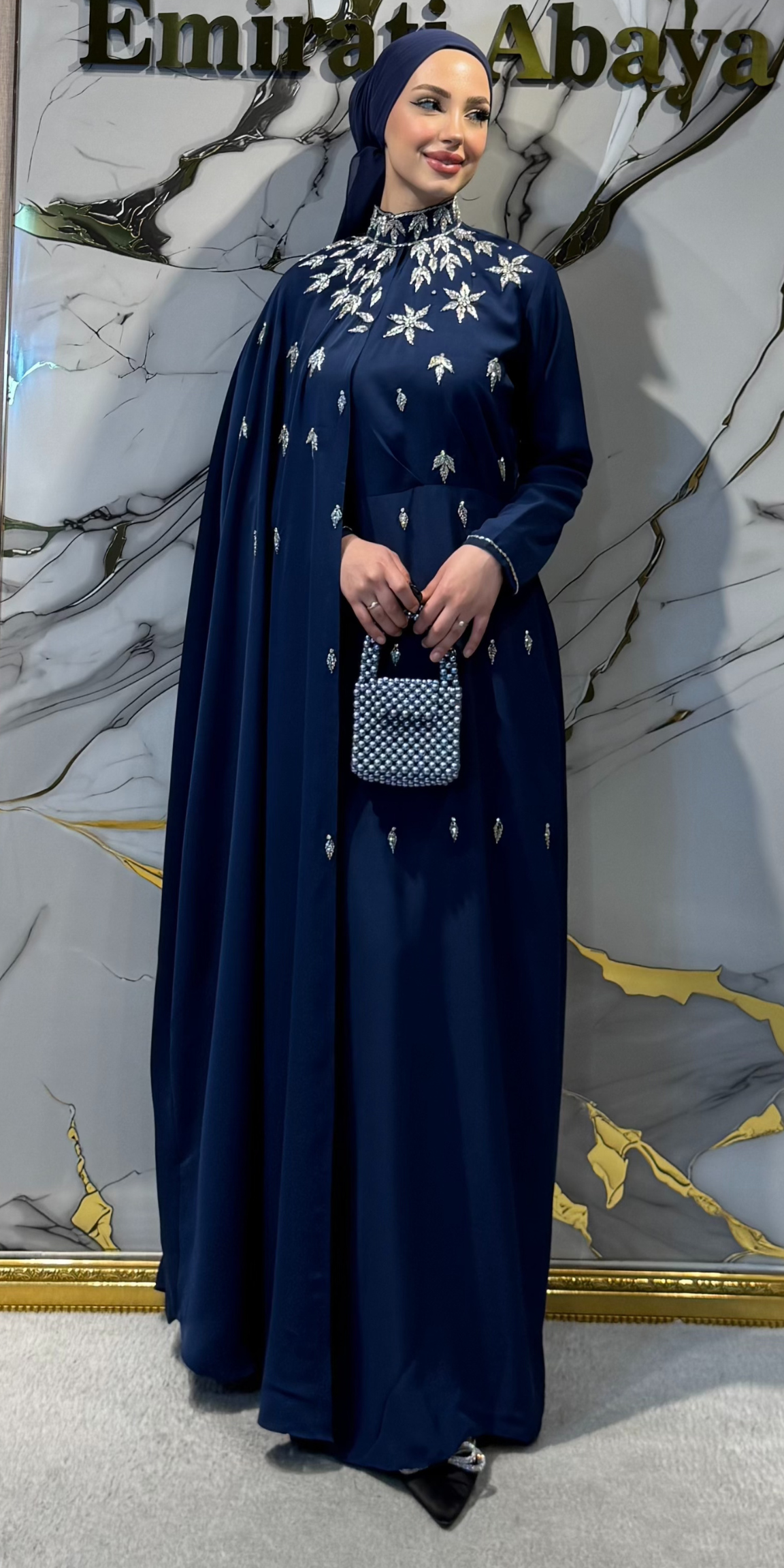El İşlemeli Gümüş Taşlı Lacivert Krep Abaya – Şallı Takım | EF0037 WSDM