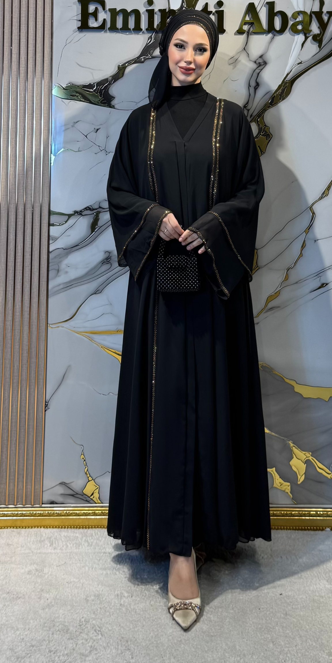 Önü Yırtmaçlı Gold Taşlı Siyah Abaya TM06 GSBlack