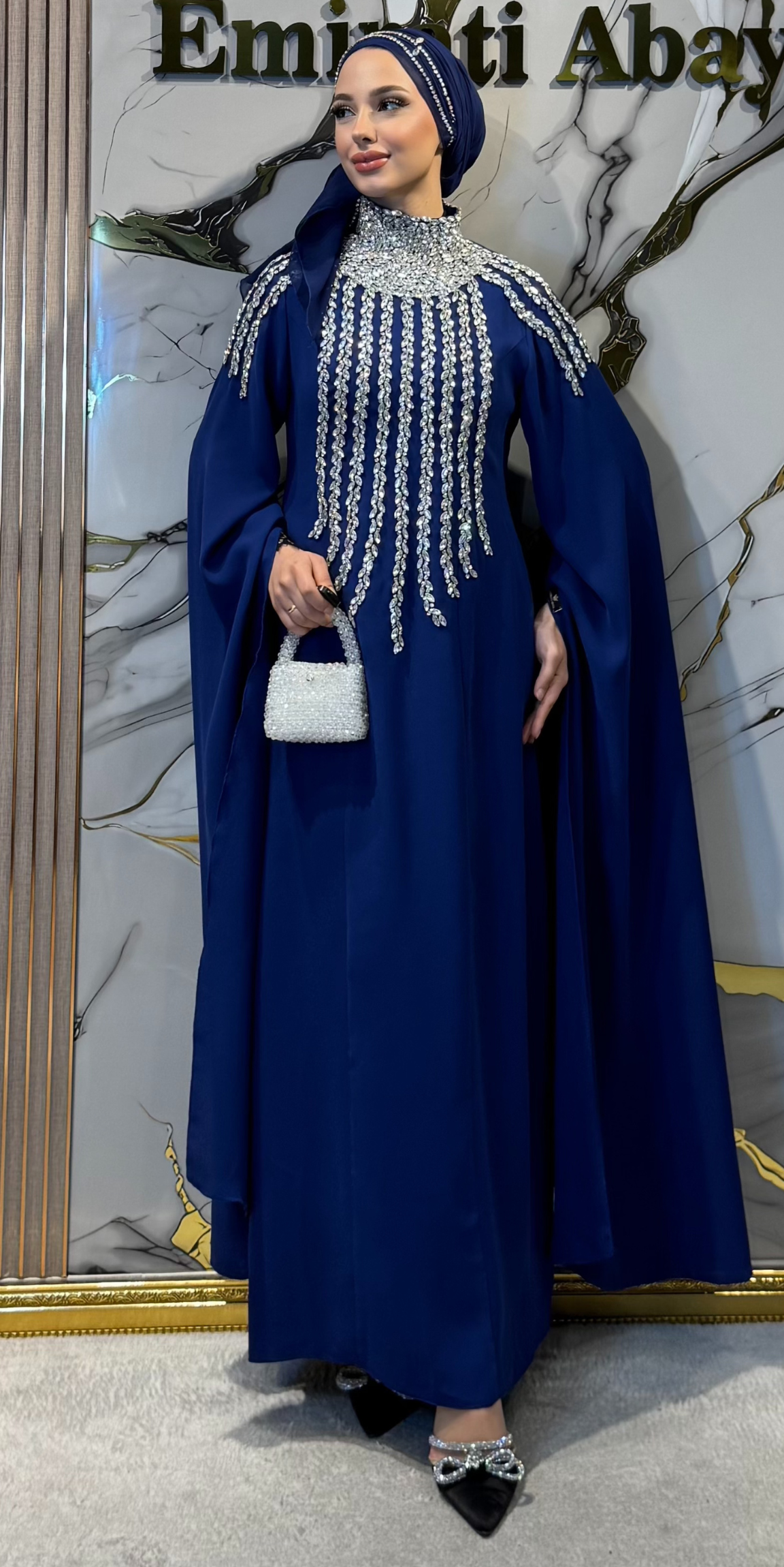 Saks Mavi Dubai Kumaş Boyundan Aşağı El İşçiliği Beyaz Taşlı Abaya | EF0019 WSDL