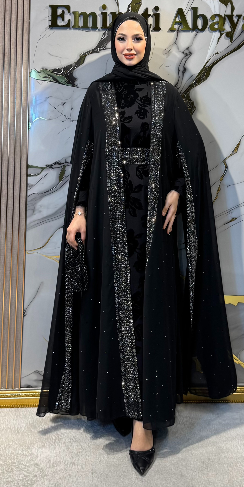 طقم شعبي أسود مطبوع بالفلور مع أحجار فضية | LY17 HSB