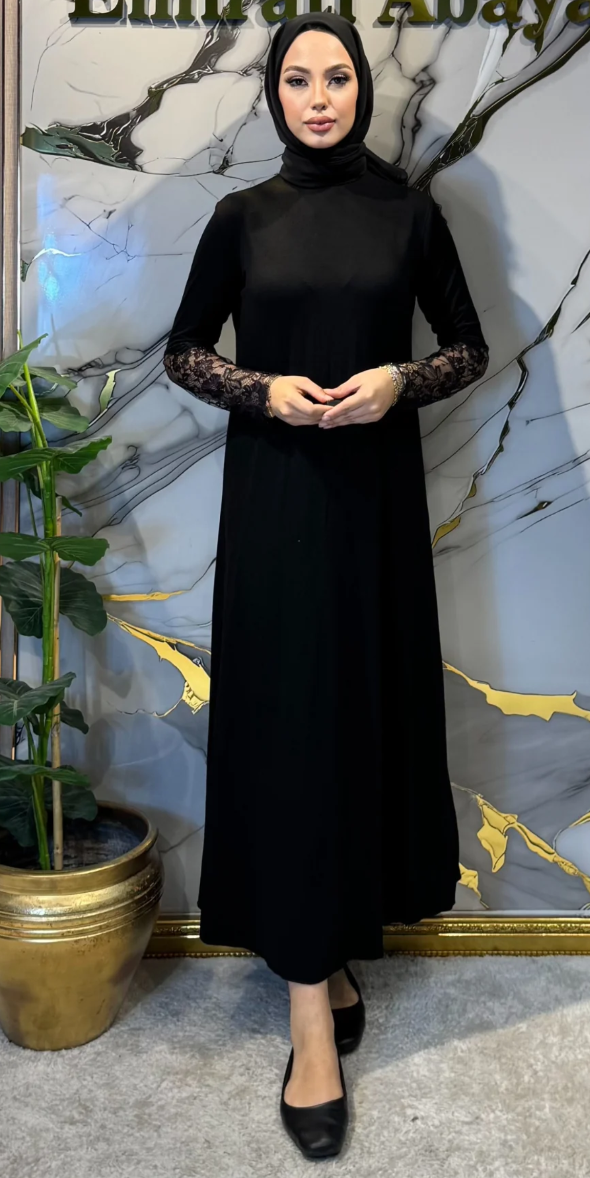 Sleeveless Lace Undershirt RK0030 BLACK - Elegant and Stylish Model