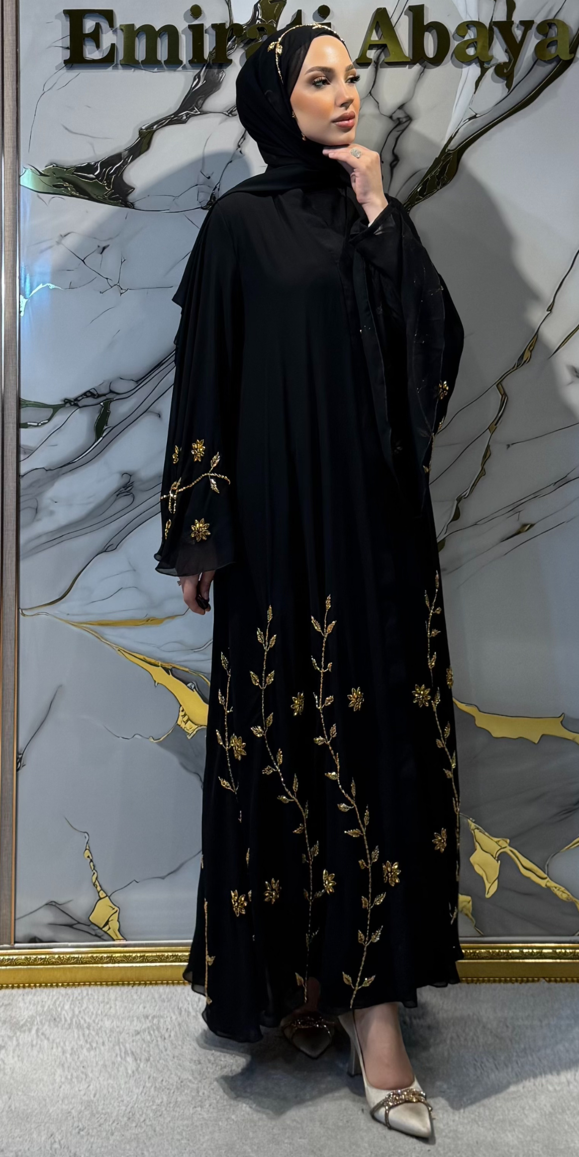 El İşlemeli Altın Çiçek Motifli Siyah Şifon Abaya – Şallı Takım | EF0035 GSB
