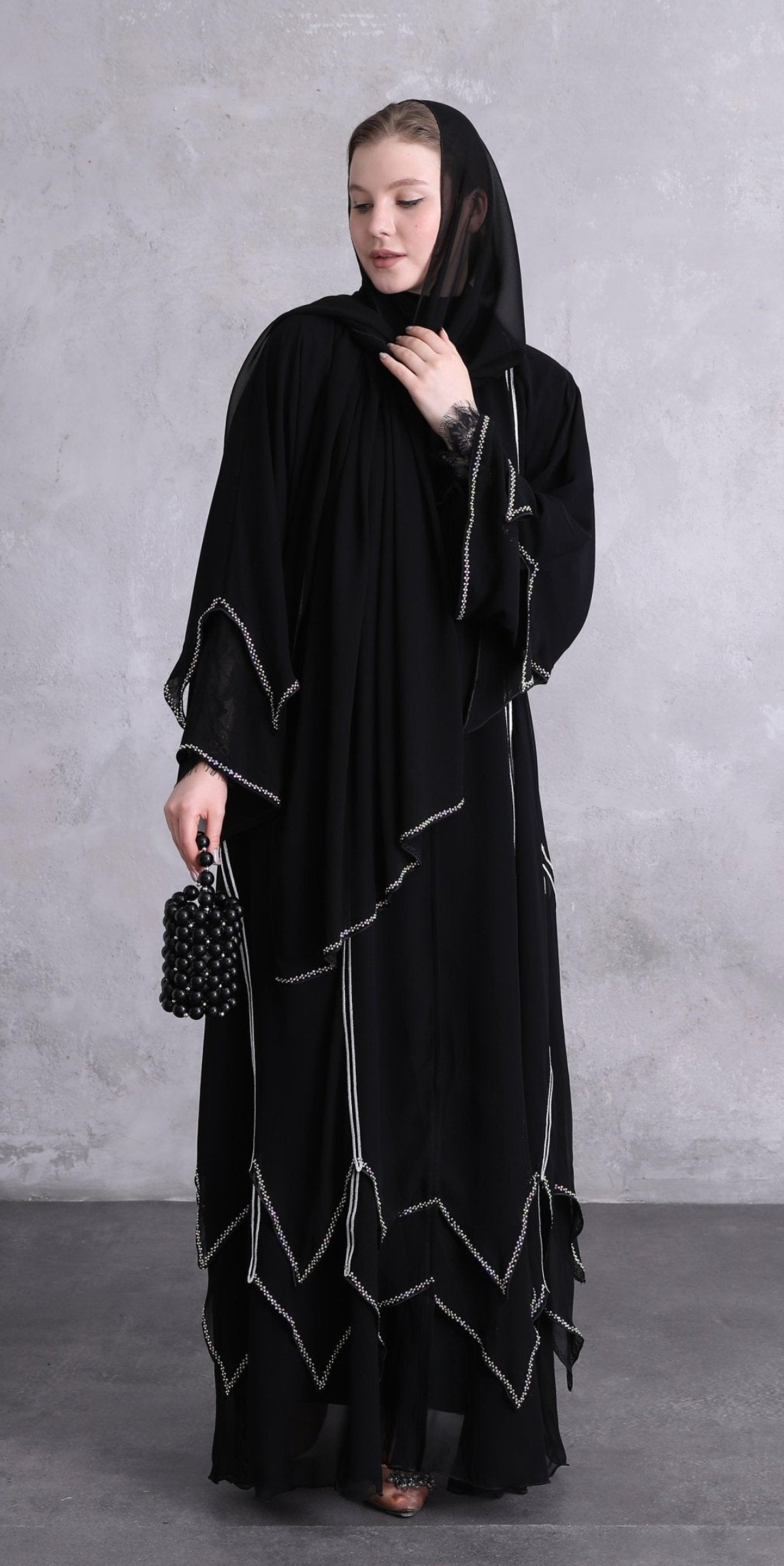 Swarovski Taşlı Çizgili Siyah Şifon Abaya