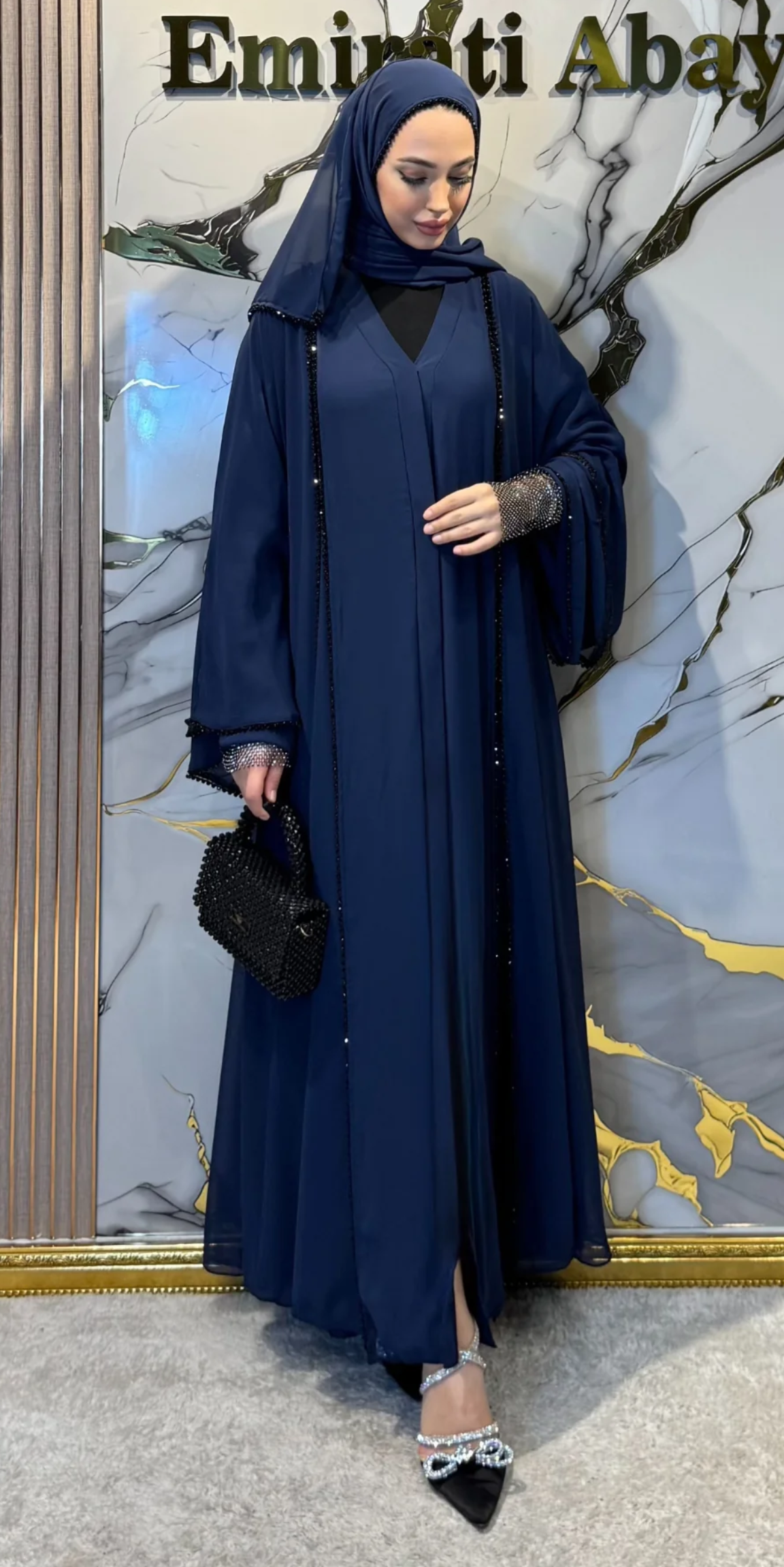 Önü Yırtmaçlı Siyah Boncuklu Larcivet Abaya | TM06 HM BSL
