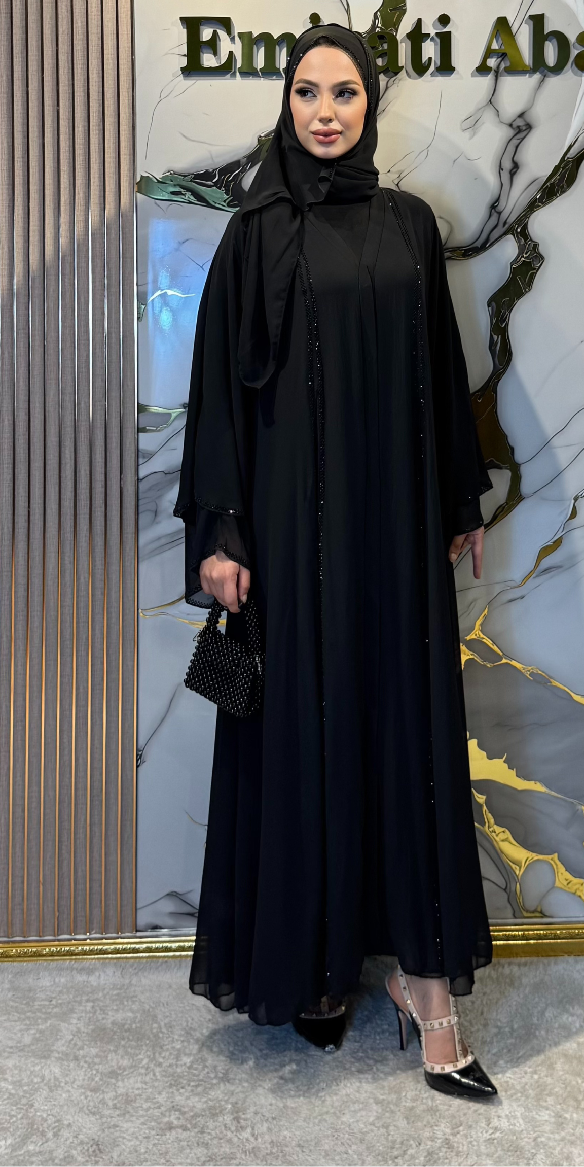 Önü Yırtmaçlı Siyah Taşlı Siyah Abaya TM06 BS G B