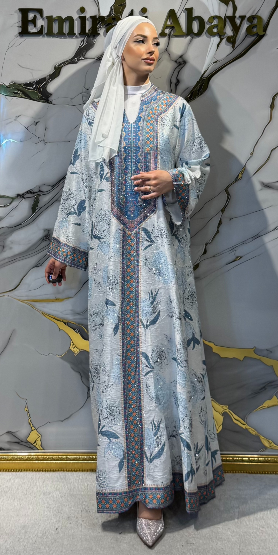 Çiçek Baskılı Beyaz Jakar Günlük Abaya | KSA05 BEYAZ