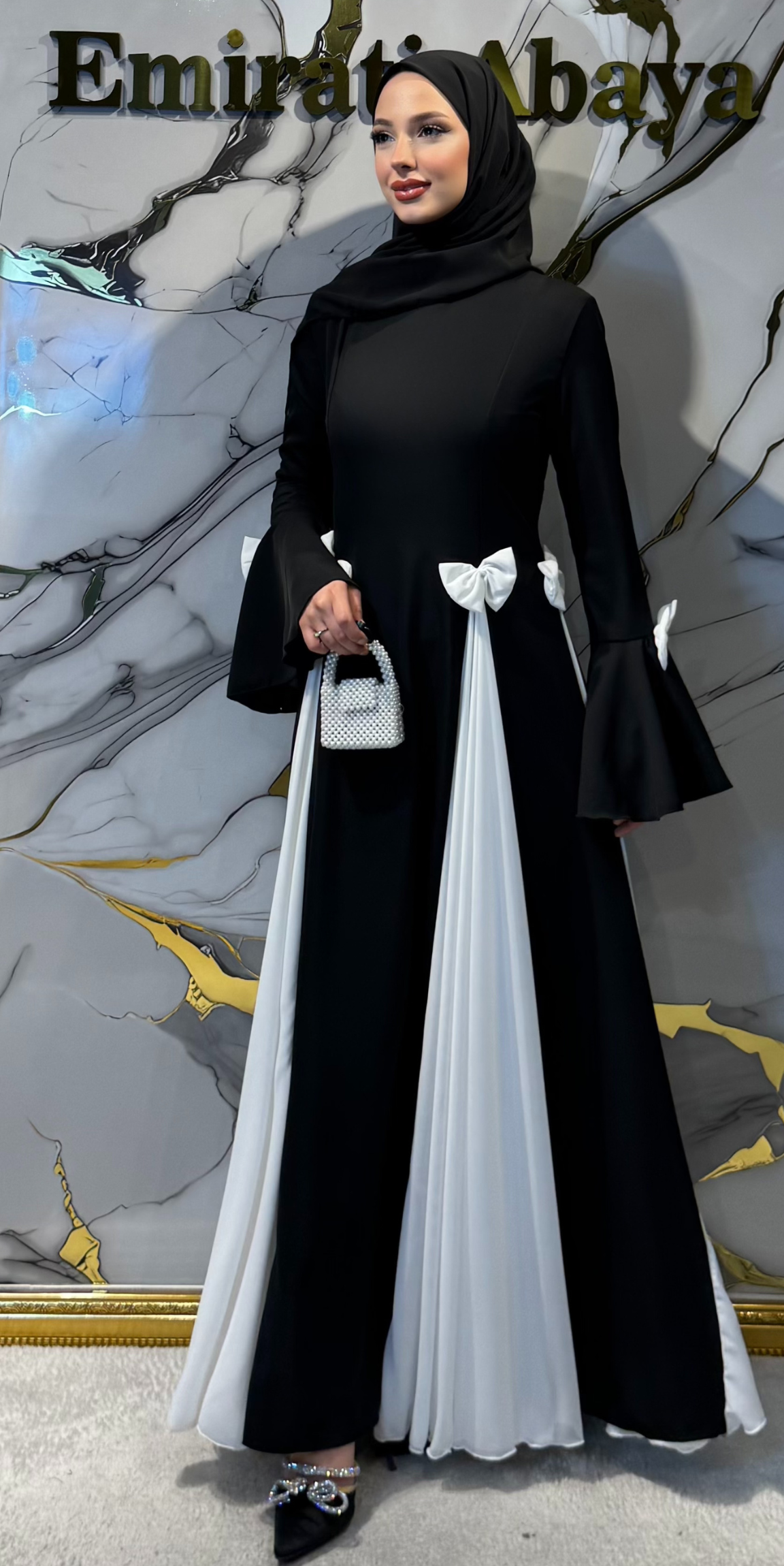 Siyah Beyaz Çiçek Detaylı Dubai Şifon Takım | WS44 WSB