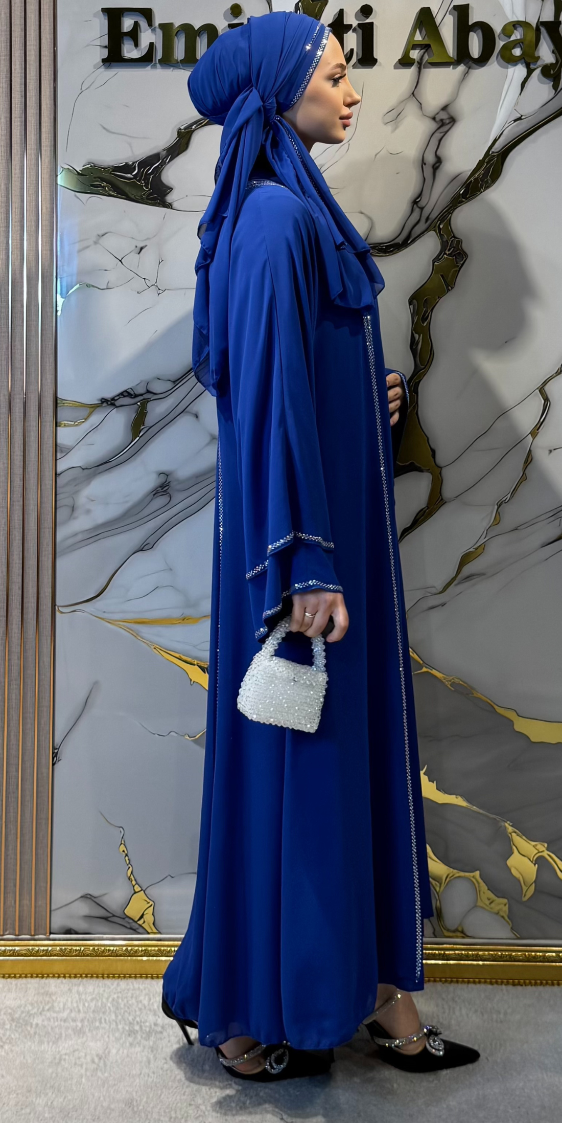 Önü Yırtmaçlı Beyaz Taşlı Mavi Abaya TM06 WSMavi - Çıtçıtlı Zarif Model