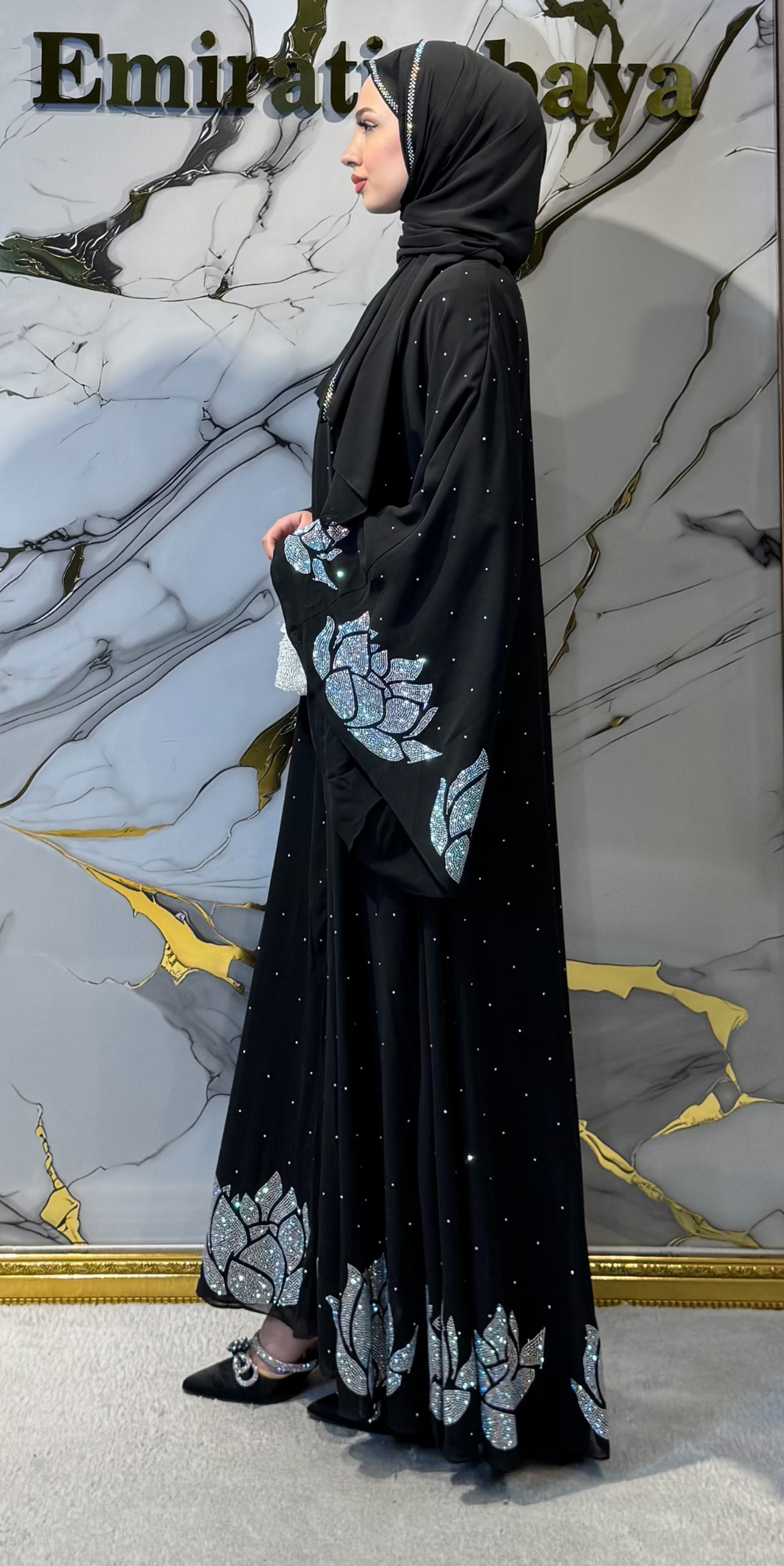 JanJan Taşlı Detaylı Siyah Şık Abaya - Lotus Desenli Zarif Model TM025 JSB