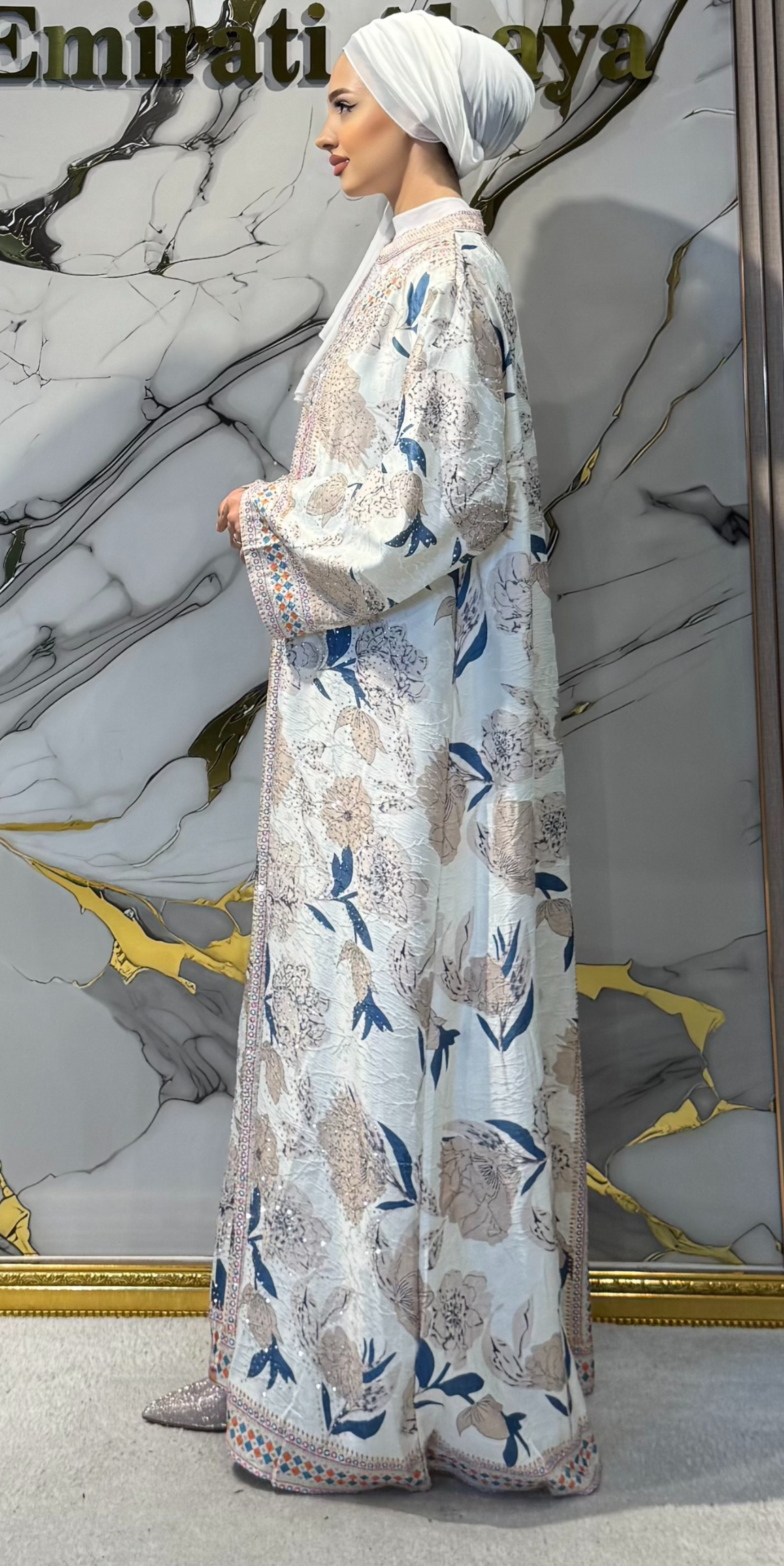 Büyük Çiçek Baskılı Krem Jakar Günlük Abaya | KSA05 KREM