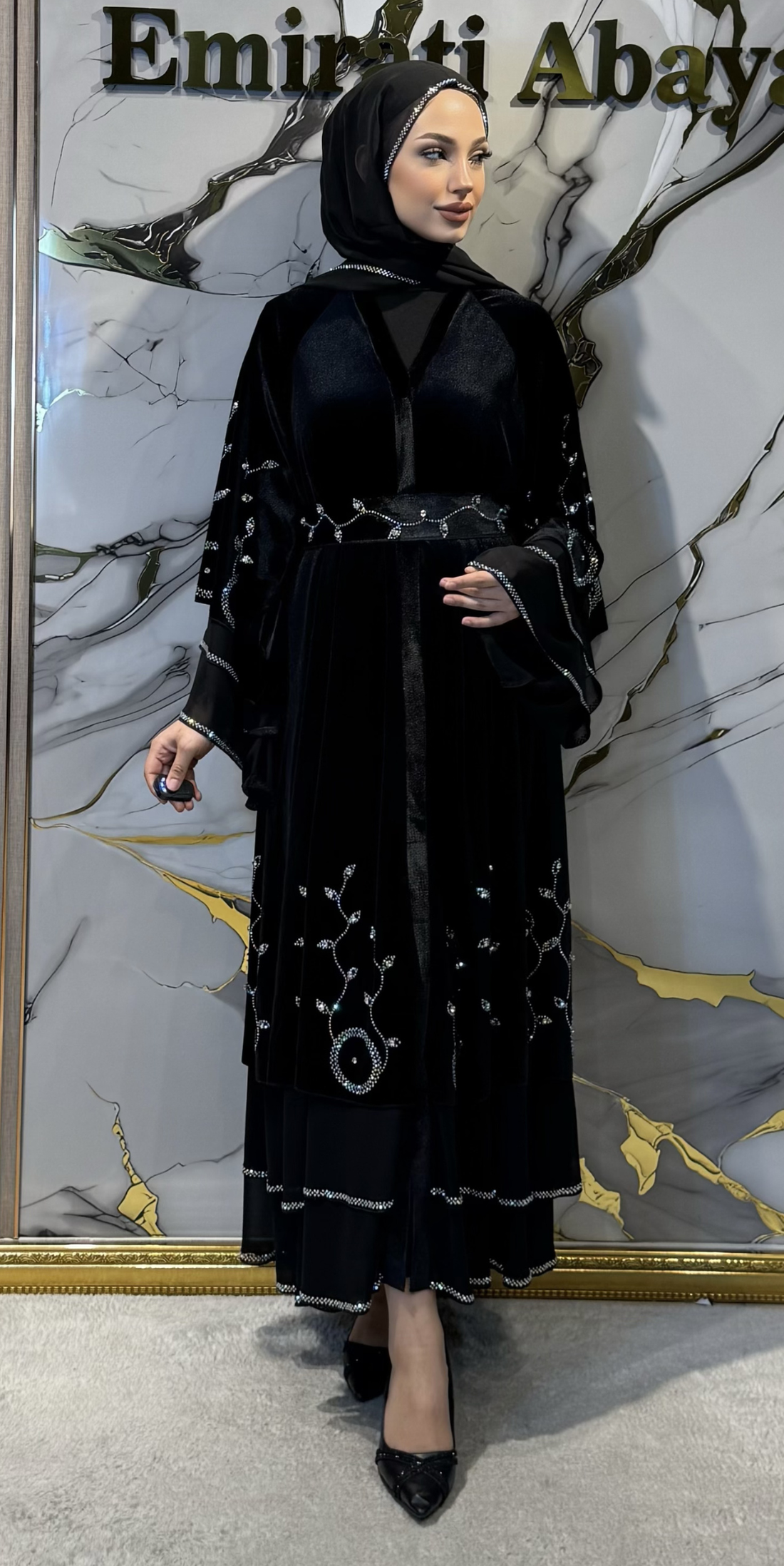 Çiçek ve Dairesel Taş İşlemeli Siyah Kadife Abaya Şal ve Kemer Dahil | LY20 JSVB