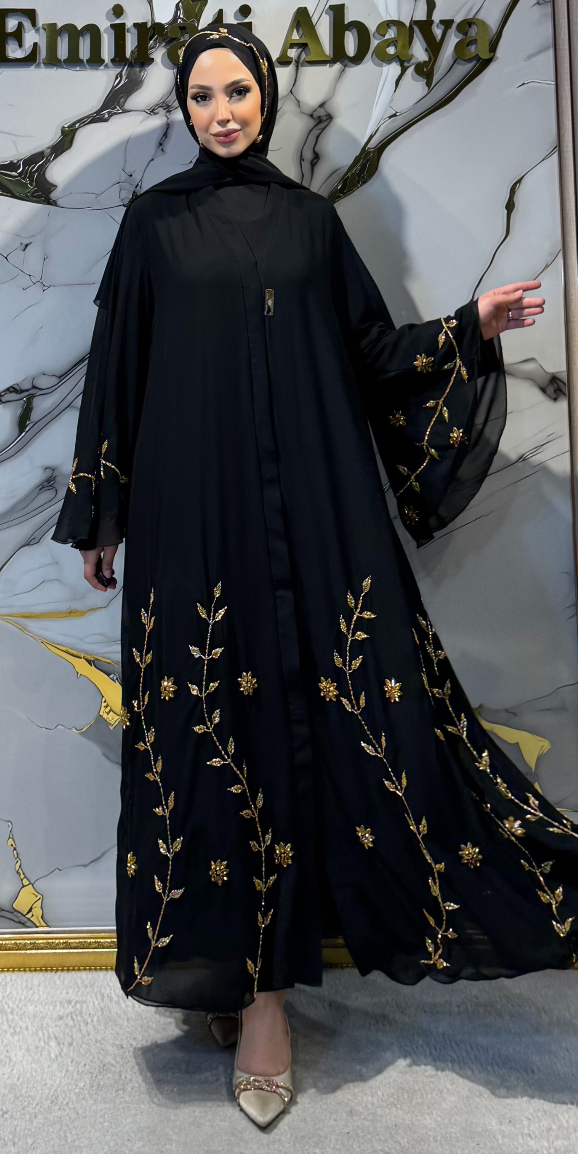 El İşlemeli Altın Çiçek Motifli Siyah Şifon Abaya – Şallı Takım | EF0035 GSB