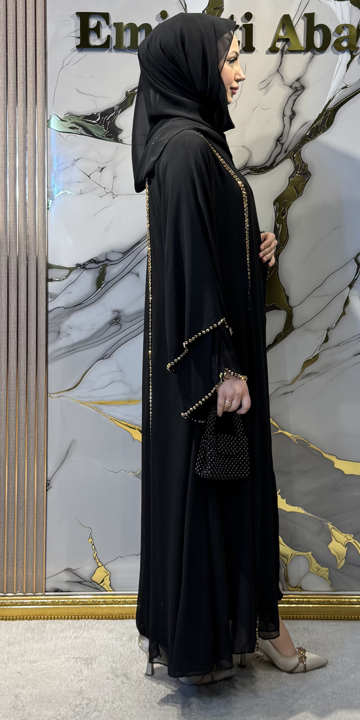 Önü Yırtmaçlı Gold Taşlı Şifon Siyah Abaya - Zarif Lüks Model TM06 C GSB