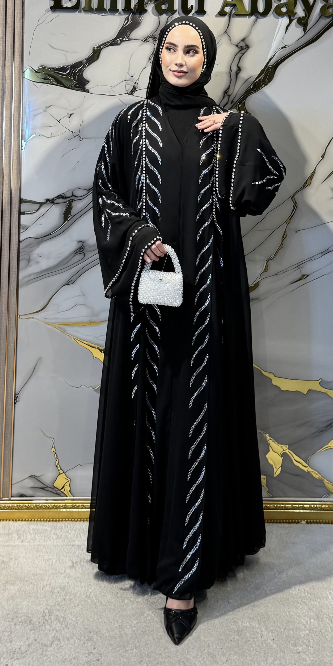 Beyaz Taşlı Yaprak Desenli Siyah Şifon Abaya | LY41 WSSB