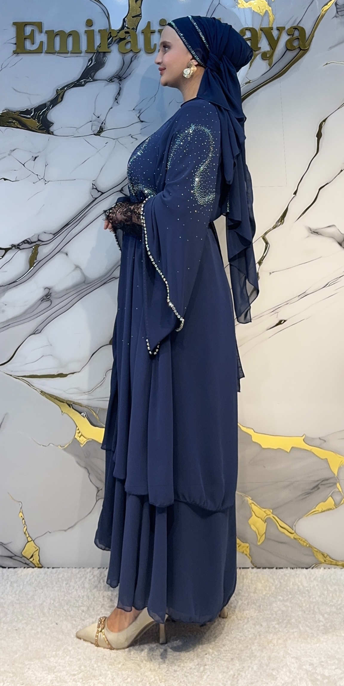 Beyaz Taşlı Kemerli Katlı Lacivert Şifon Abaya Emirati Abaya | LY48 WSL