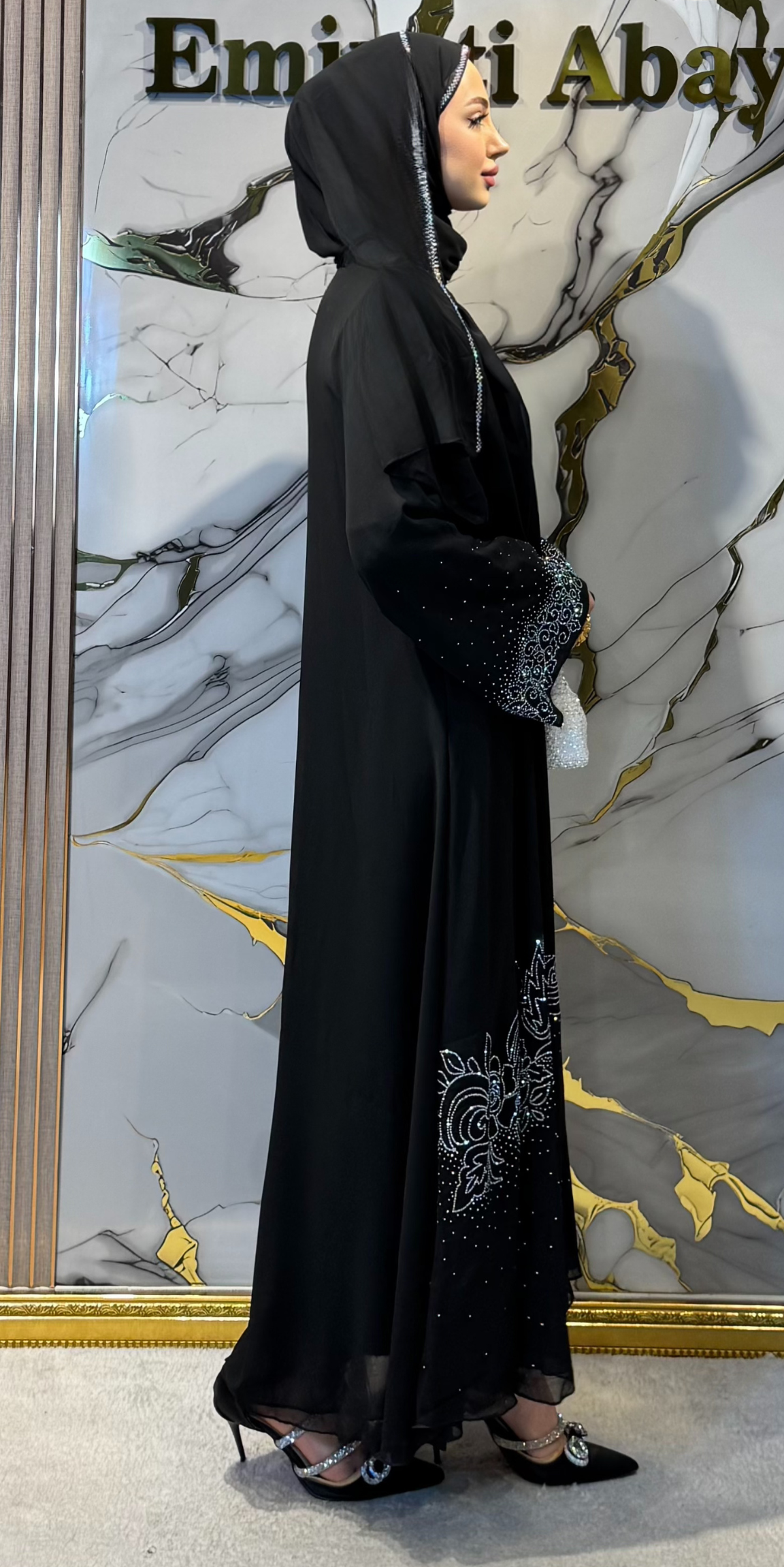 Sparkling Waltz Patterned Chiffon Stone Abaya