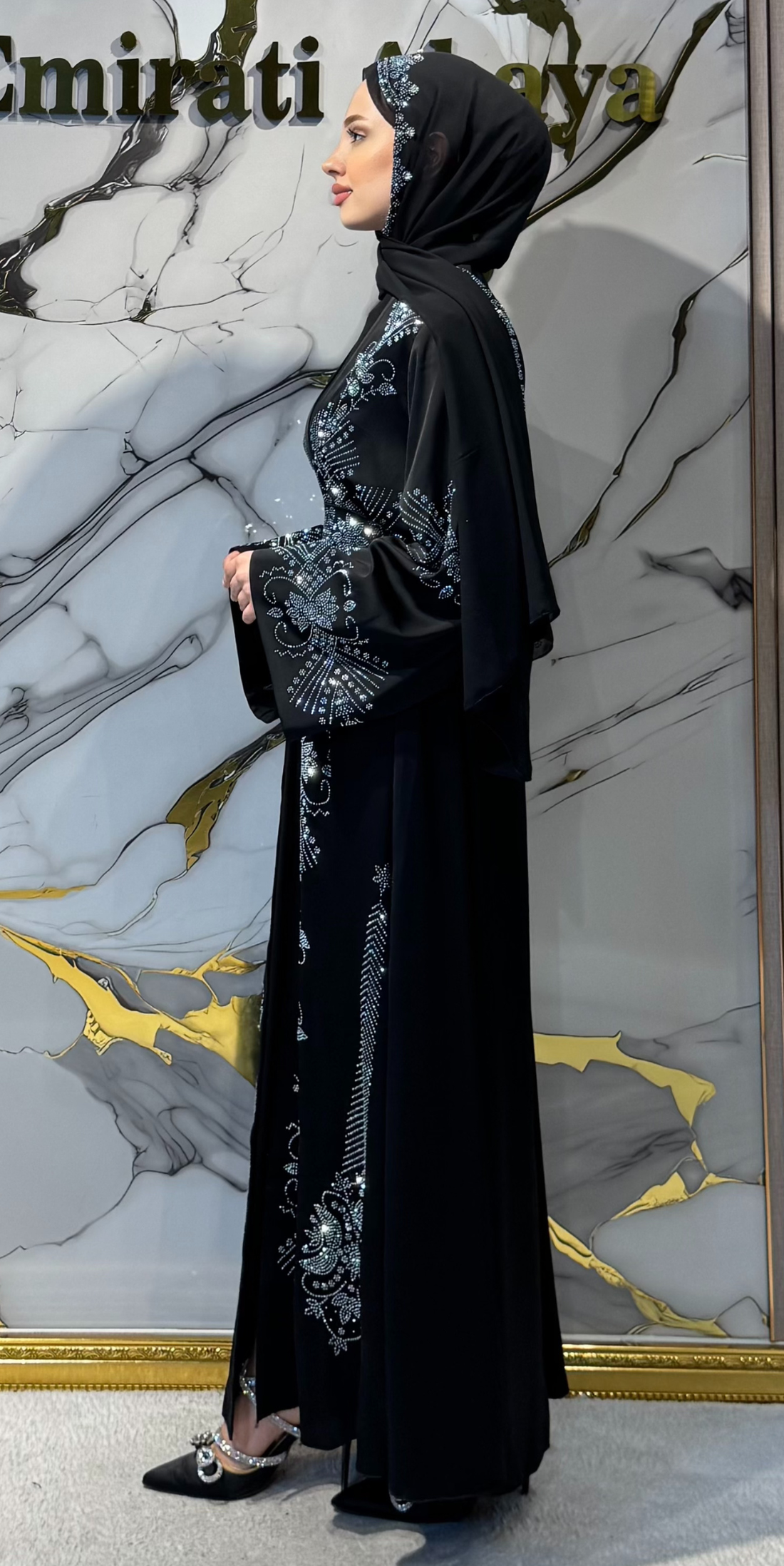 Mavi Beyaz Yapışkan Taşlı Açık Siyah Dubai Abaya | EF0039 WSTB