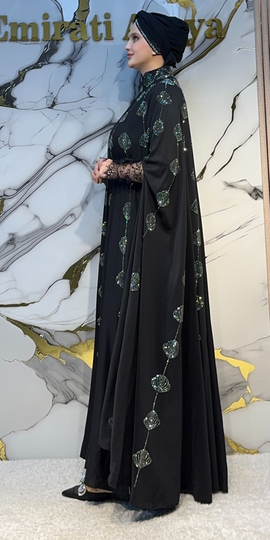 Hematit Taşlı Çiçek Motifli Dubai Kumaş Siyah Kolsuz Abaya | LY67 HSB