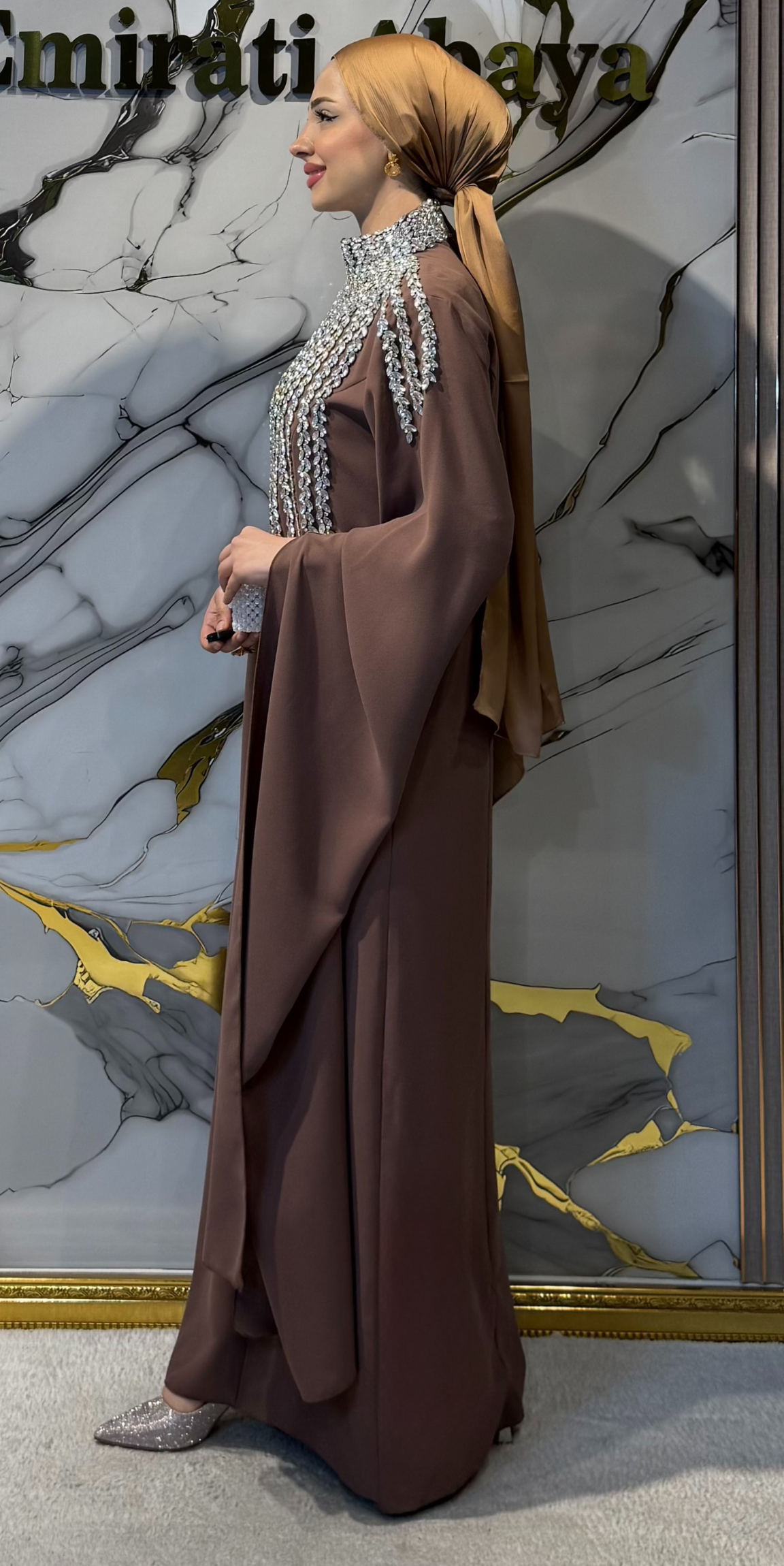 Vizon KREP Kumaş Beyaz El İşçiliği Taşlı Kolları Pelerin Abaya EF0019 WSDV