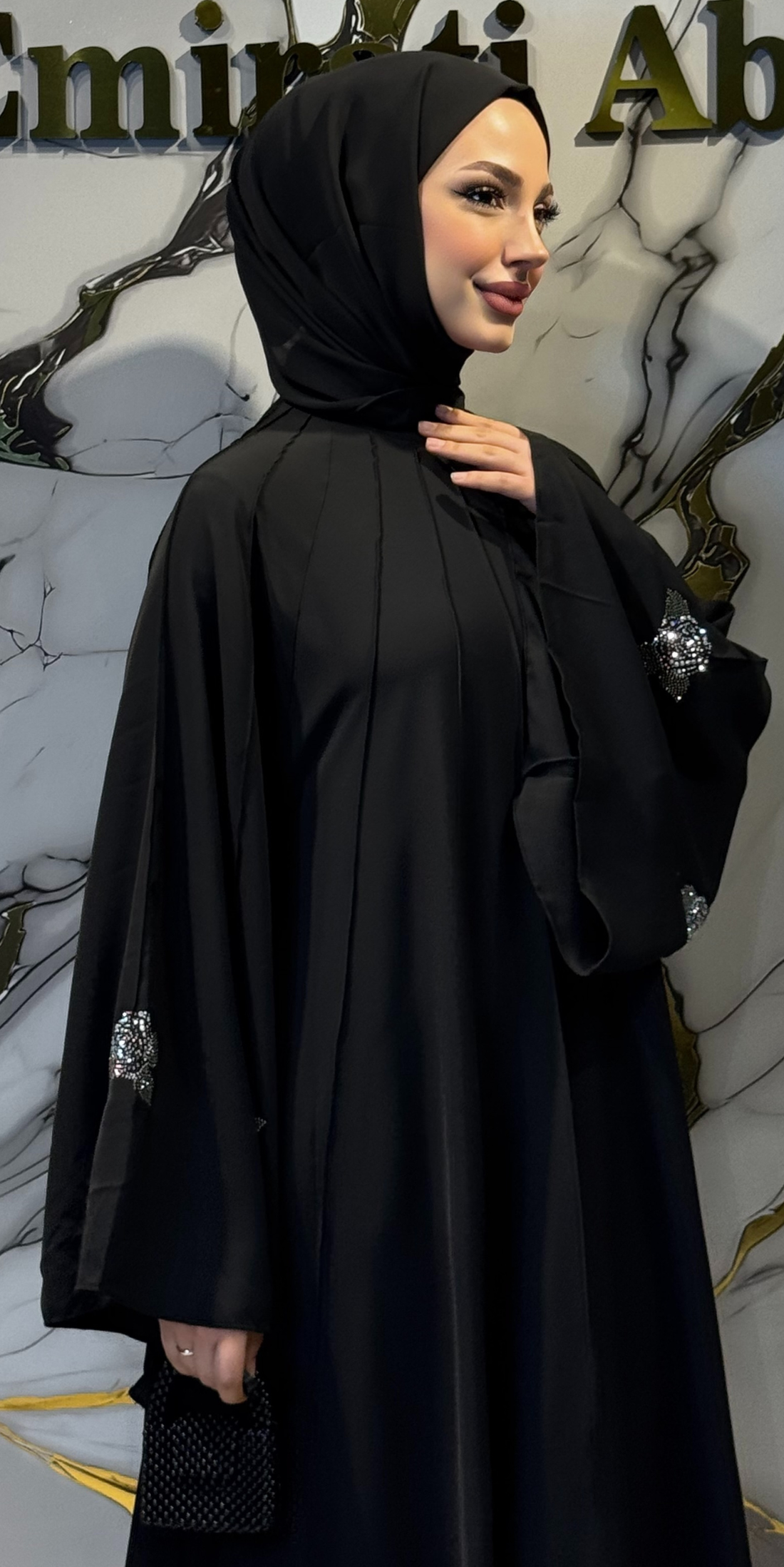 Swarovski Çiçekli Siyah Abaya TM043