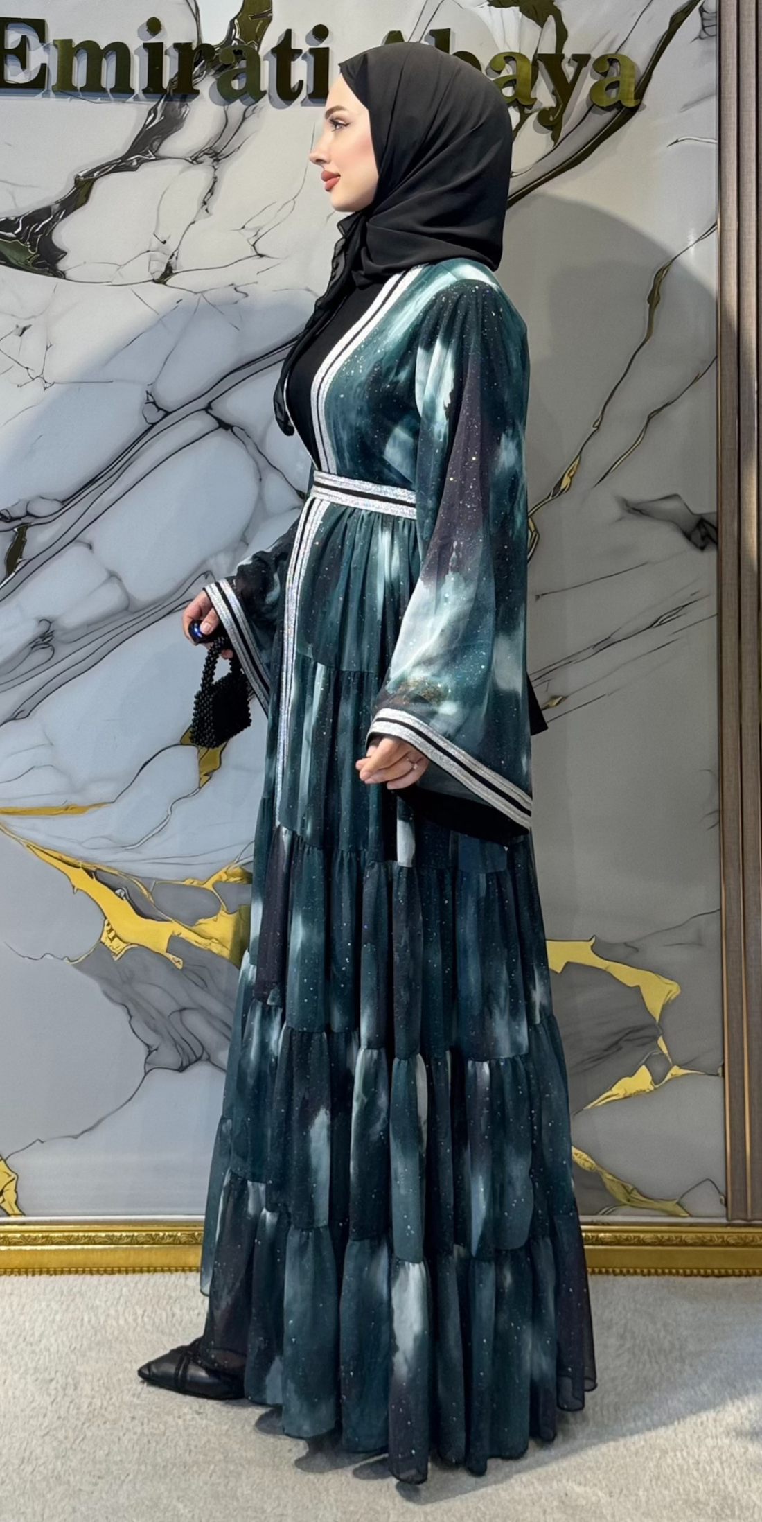 Bulut Desenli Beyaz Şerit Detaylı Yeşil Şifon Abaya Takımı WS86 GREEN - 4 Parça Set (Şal, Kemer ve İçlik Dahil) WS86 GREEN
