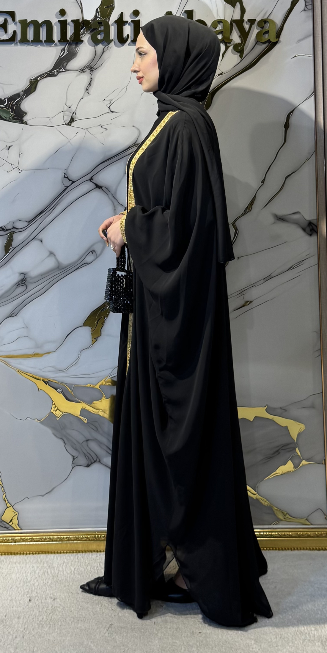 ÜRÜN ADI: Önü Açık Gold Desenli Yöresel Abaya TM086 GSB - 4 Parça Set (Şal, Kemer ve İçlik Dahil)
