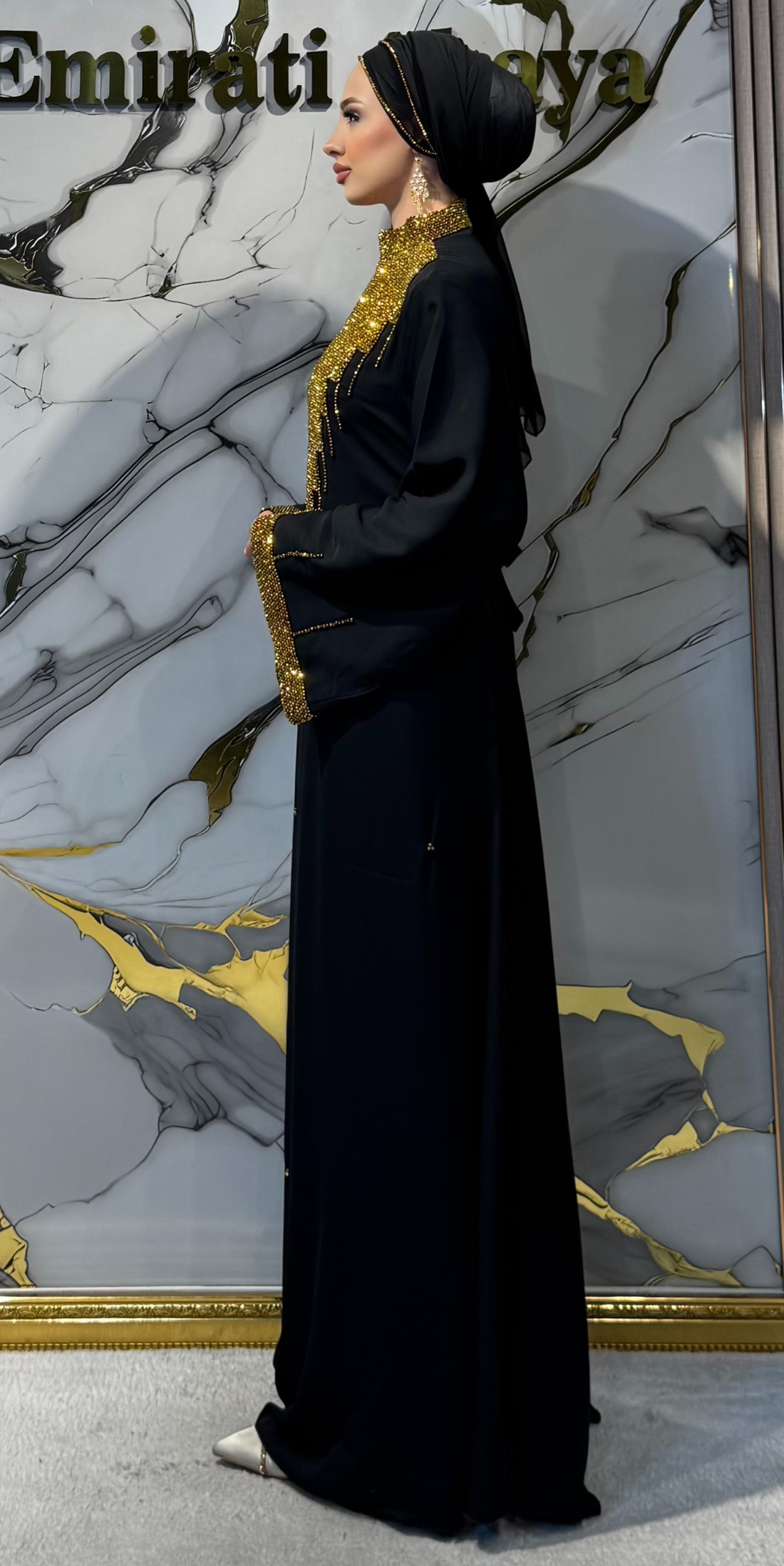 El İşlemeli Altın Payetli Taşlı Siyah Dubai İpek Abaya – Şallı Takım | EF0026 GSTB