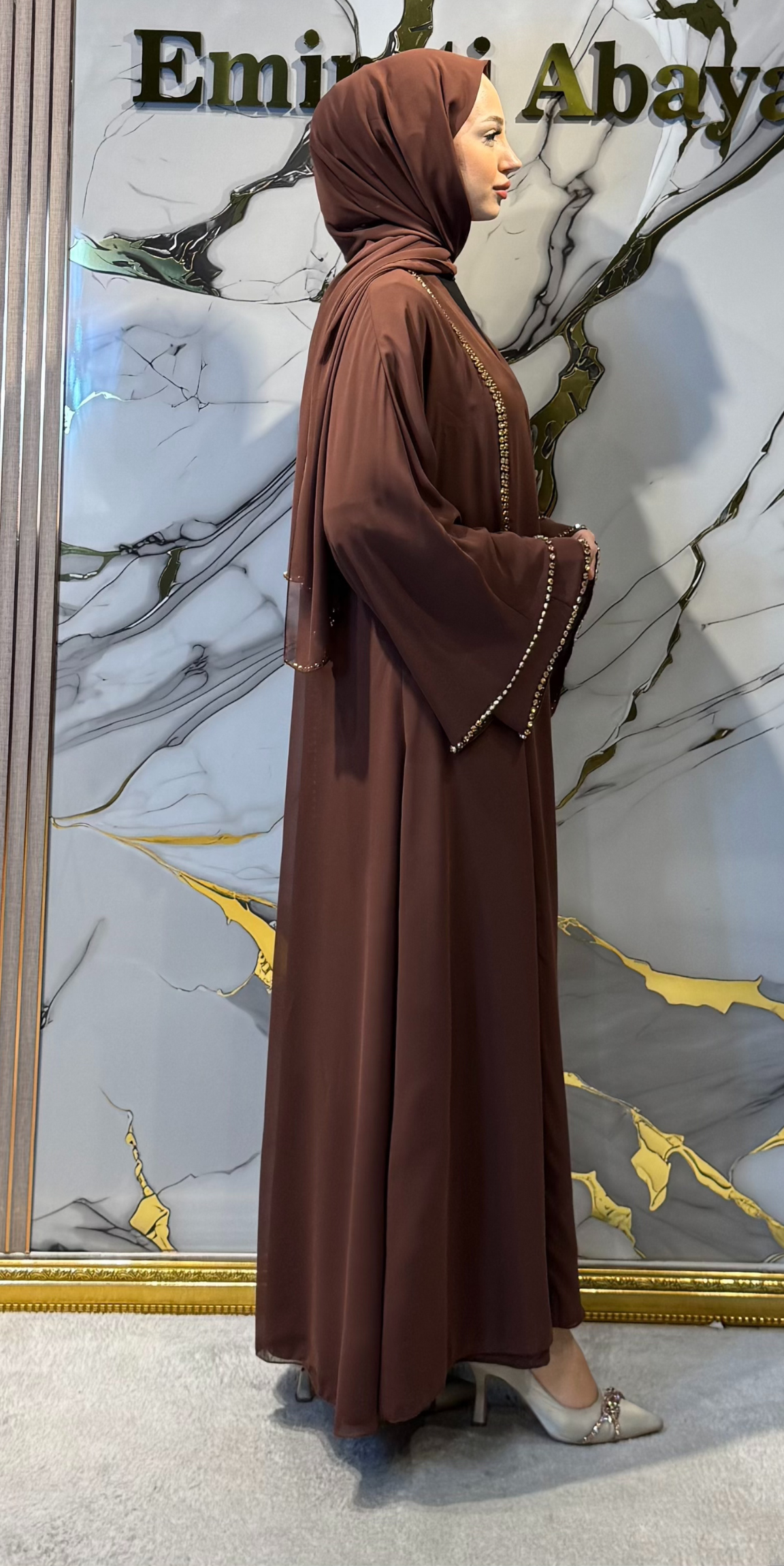 Önü Yırtmaçlı Gold Taşlı Şifon Kahve Abaya - Zarif Lüks Model TM06 C GS BROWN