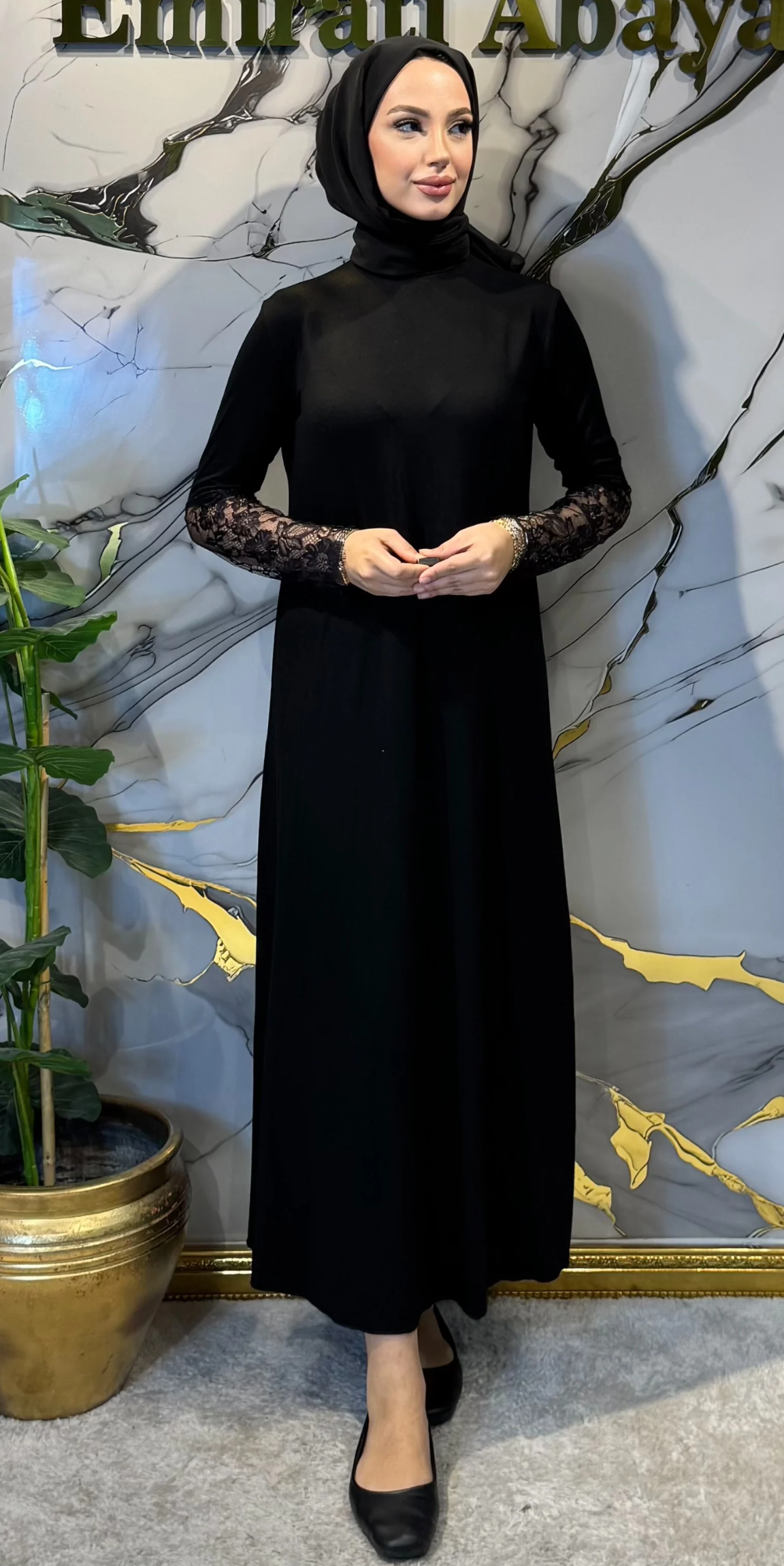 Sleeveless Lace Undershirt RK0030 BLACK - Elegant and Stylish Model