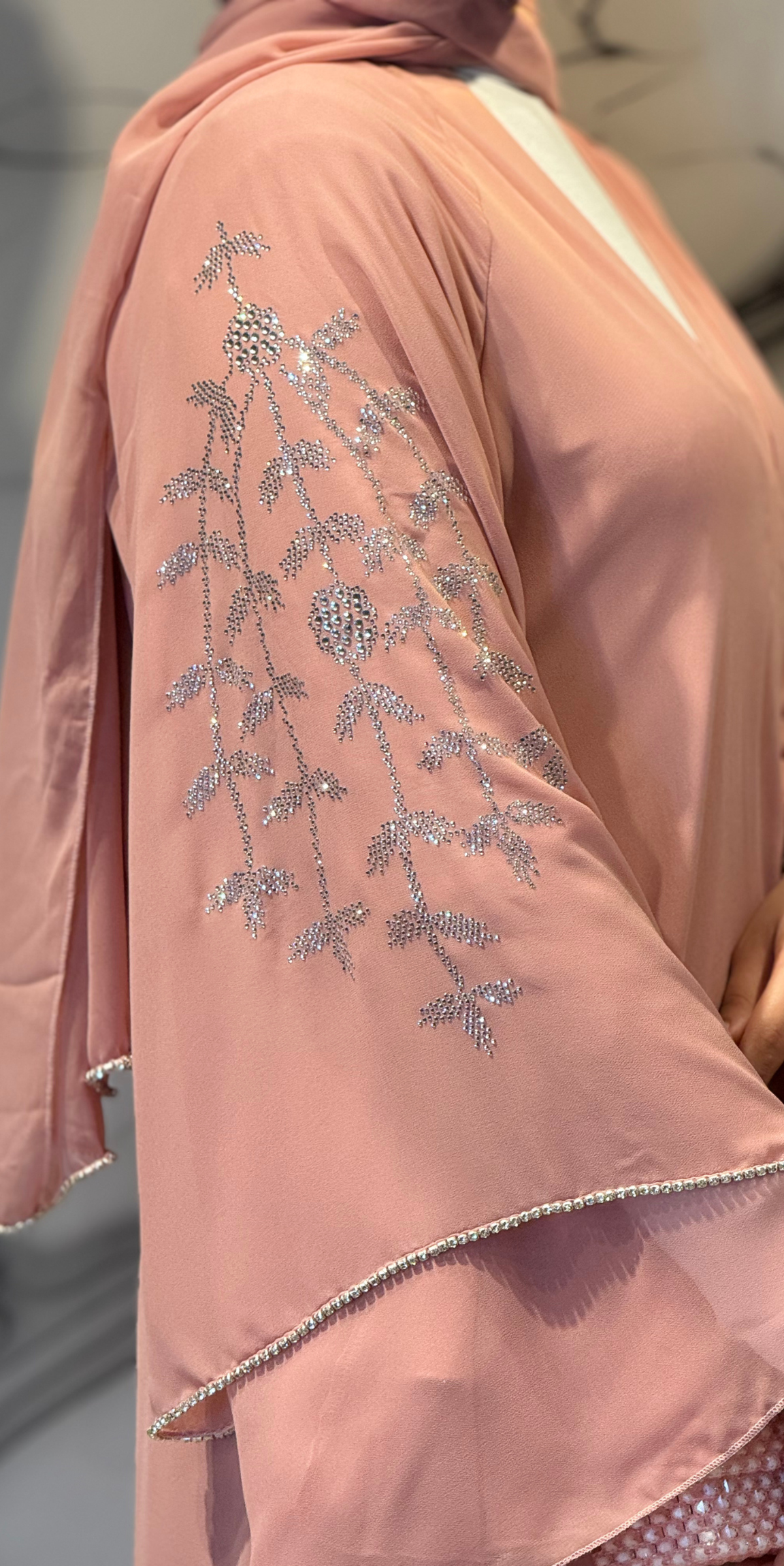 3 Katmanlı Pembe Şifon Taş Detaylı Barbie Abaya Şal ve Kemer Seti