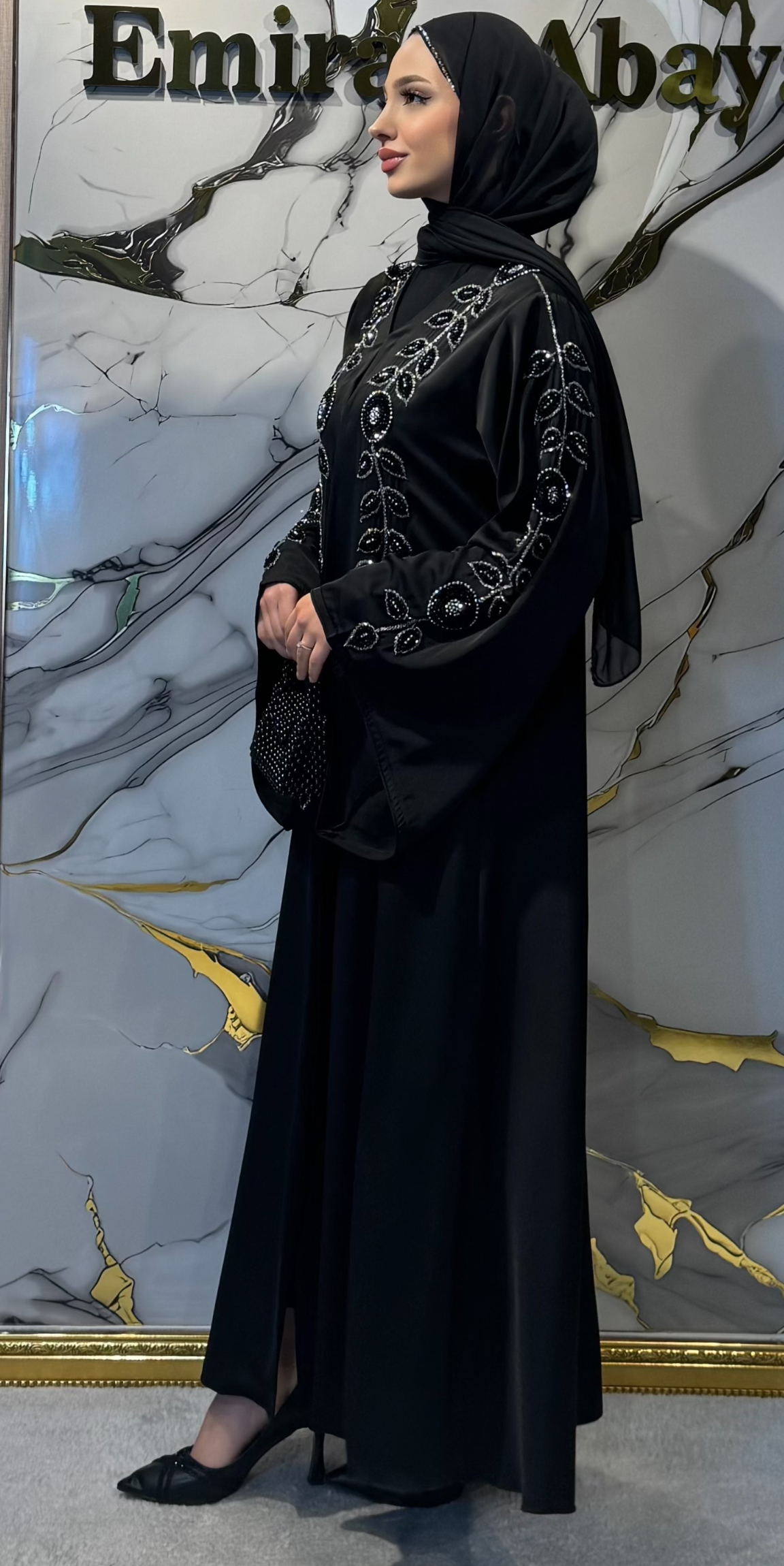 El İşçiliği Swarovski Taşlı Siyah Chorook Kumaş Lüks Abaya | EF008 BSB
