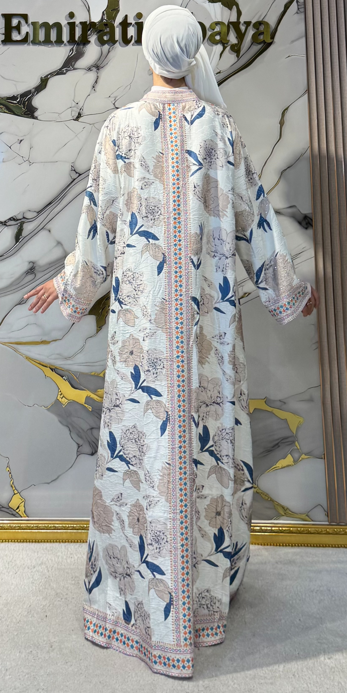Büyük Çiçek Baskılı Krem Jakar Günlük Abaya | KSA05 KREM