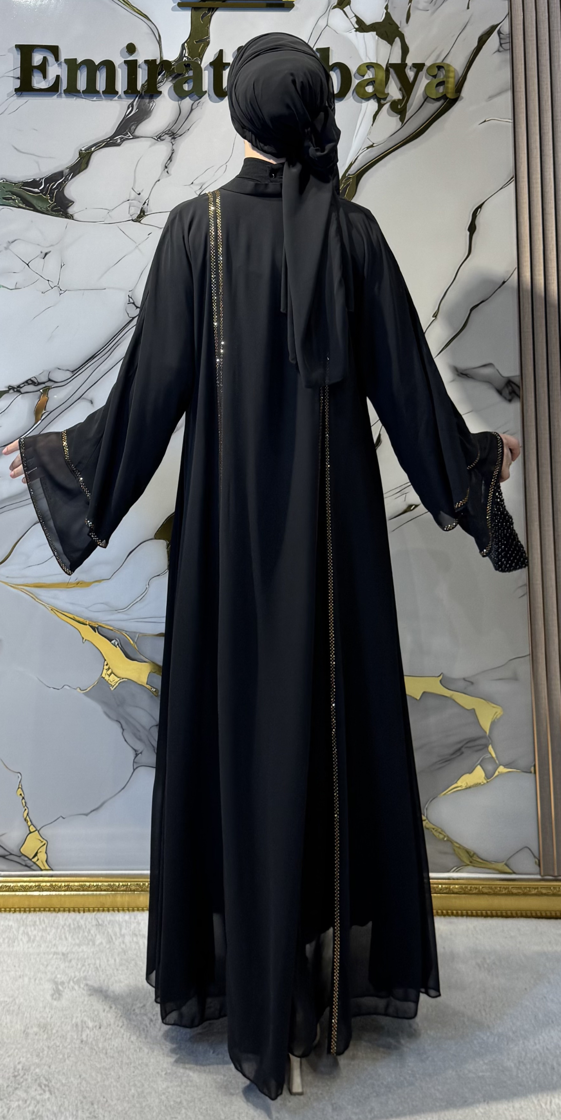 Önü Yırtmaçlı Gold Taşlı Siyah Abaya TM06 GSBlack