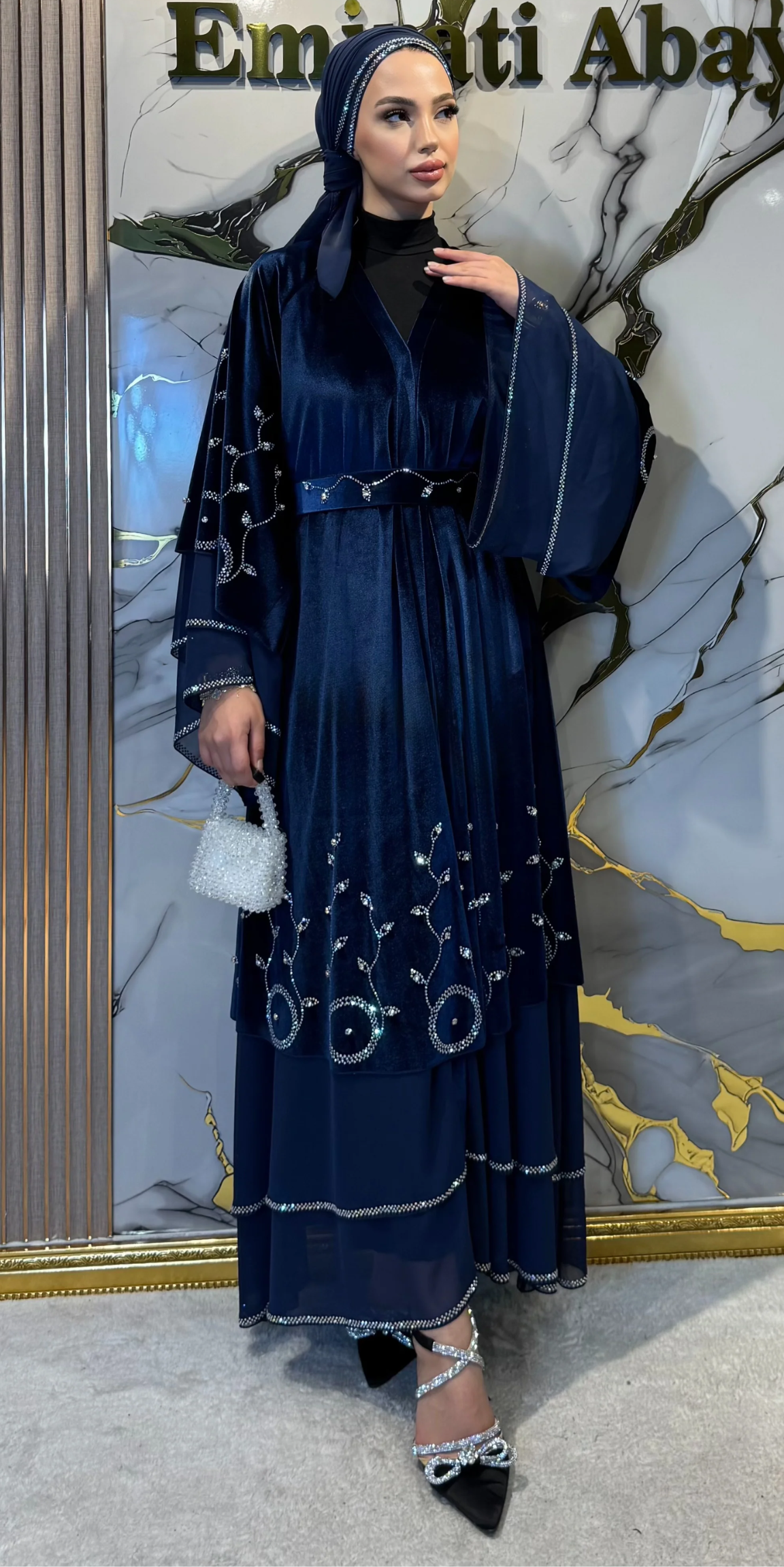 Çiçek ve Dairesel Taş İşlemeli Lacivert Kadife Takım Şal ve Kemer Dahil | LY20 JSVL