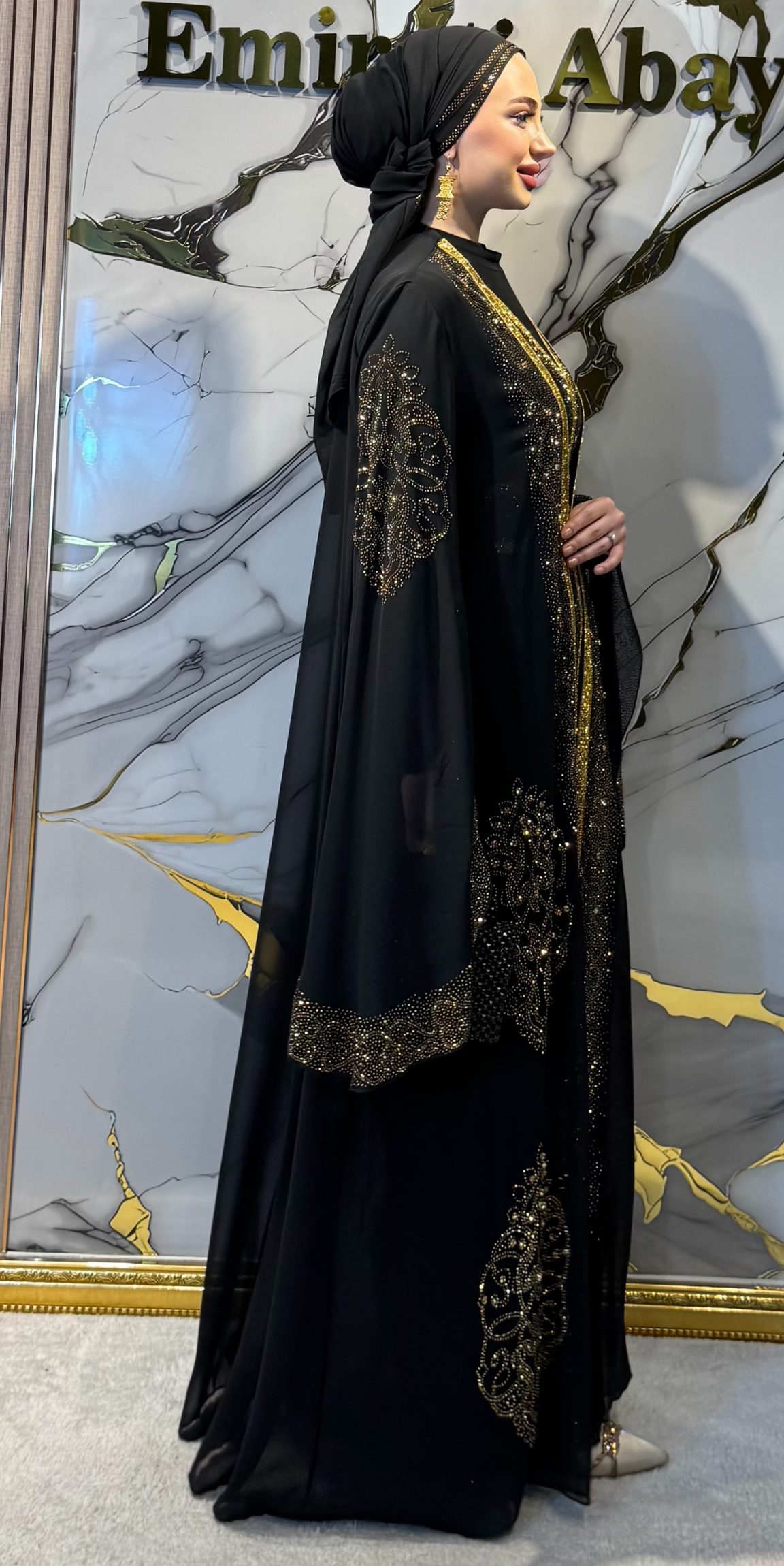 Starlit Noir Gold Embellished Traditional Set | WS57 GSB