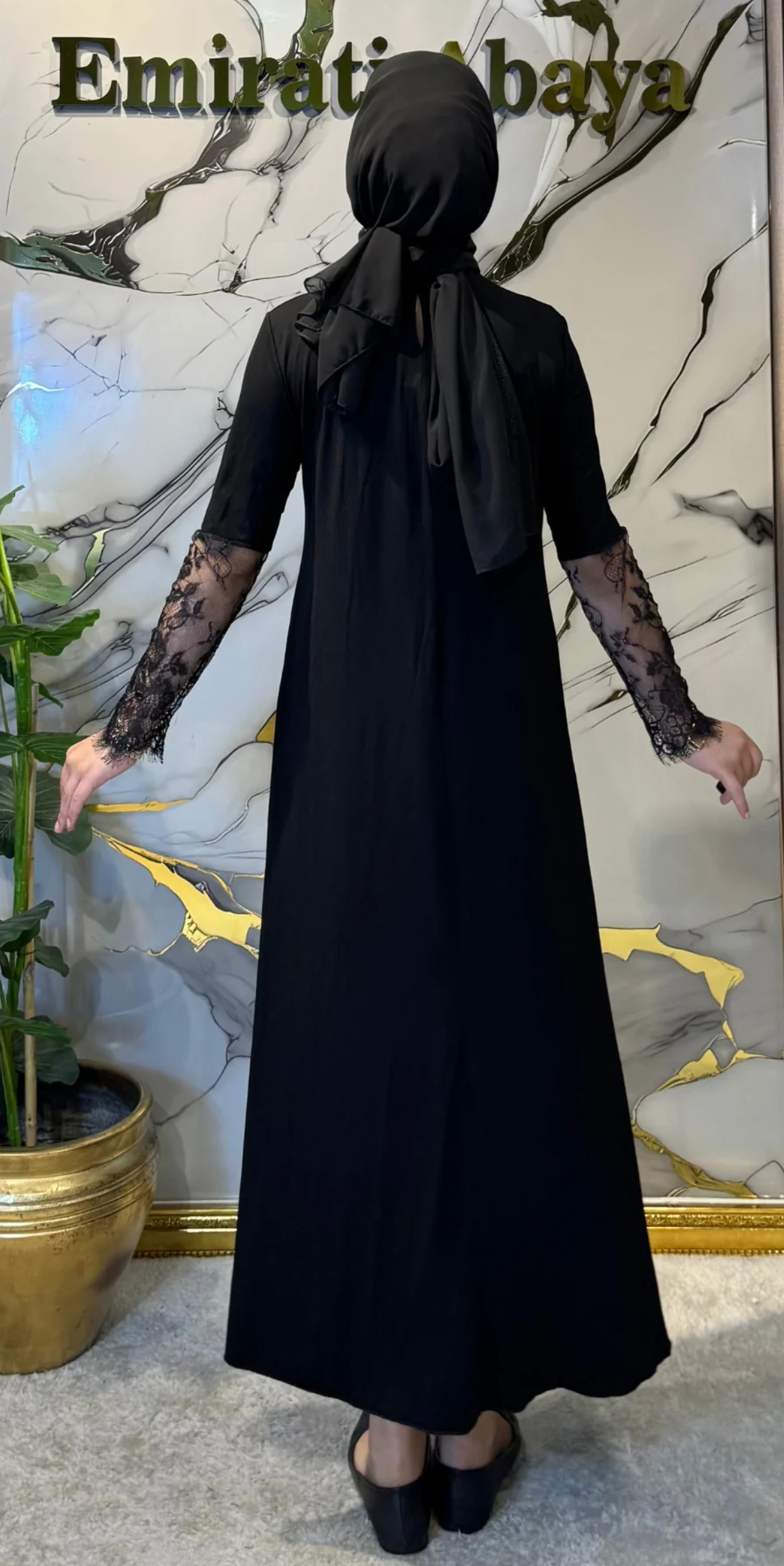 Sleeveless Lace Undershirt RK0030 BLACK - Elegant and Stylish Model