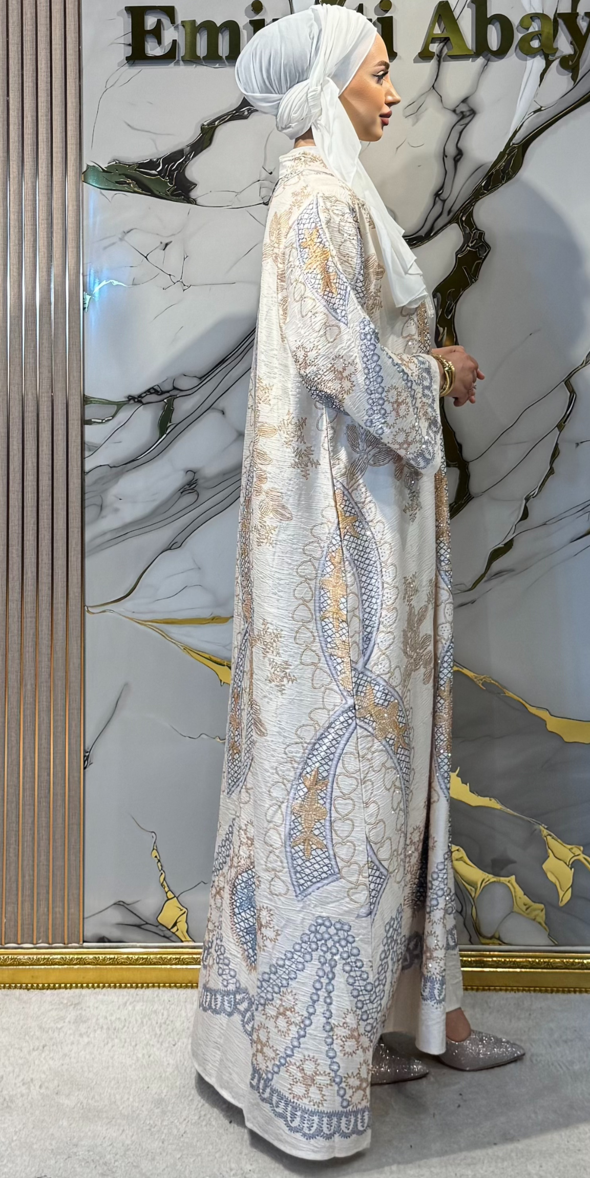 Arabesk Çiçek Baskılı Krem Jakar Günlük Abaya | KSA06 KREM
