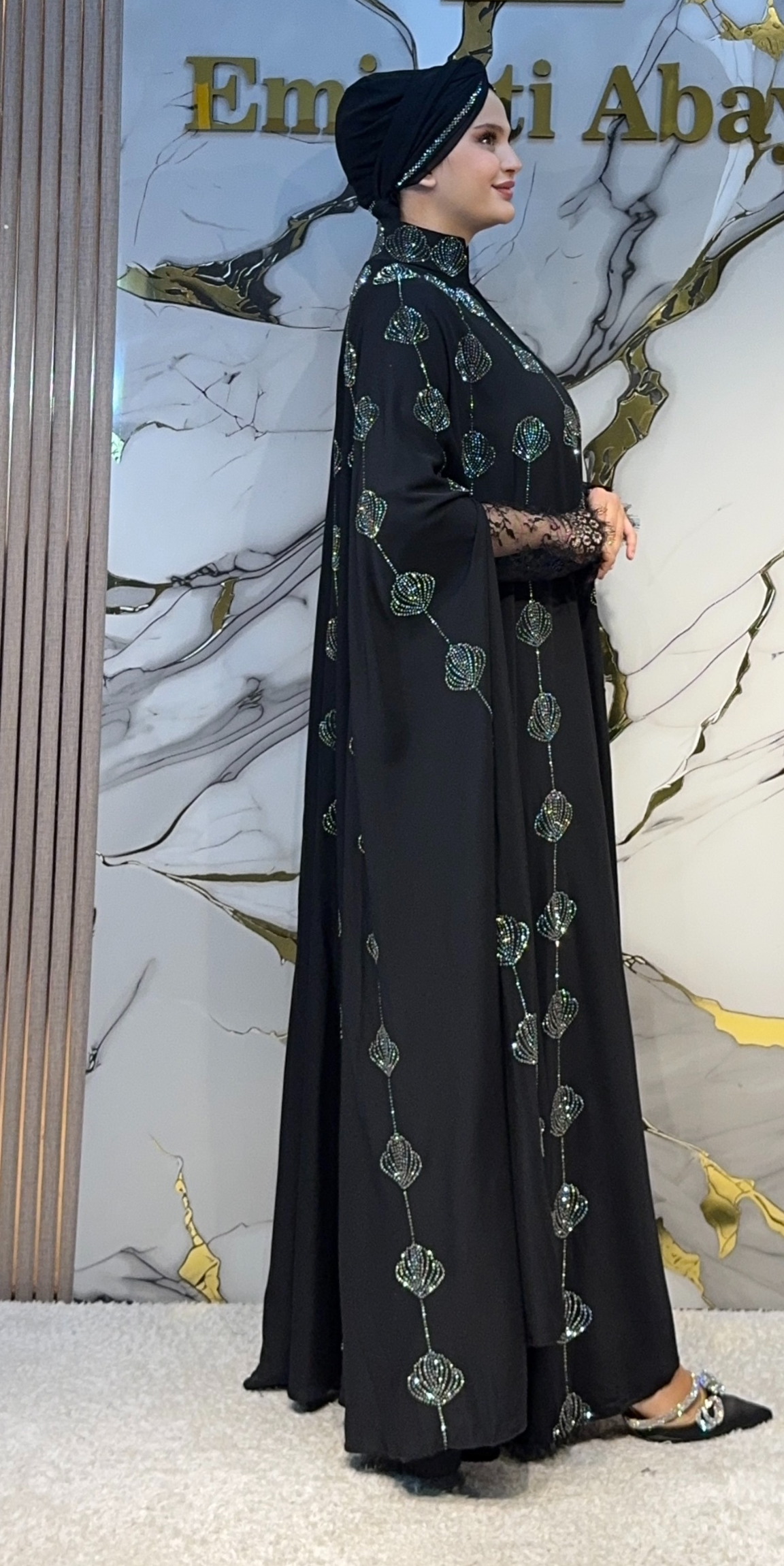 Hematit Taşlı Çiçek Motifli Dubai Kumaş Siyah Kolsuz Abaya | LY67 HSB